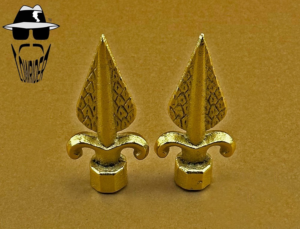 NEW! 26T VINTAGE LOWRIDER STEEL ARROW STYLE BICYCLE PEGS IN GOLD FITS 3/8 AXLE.