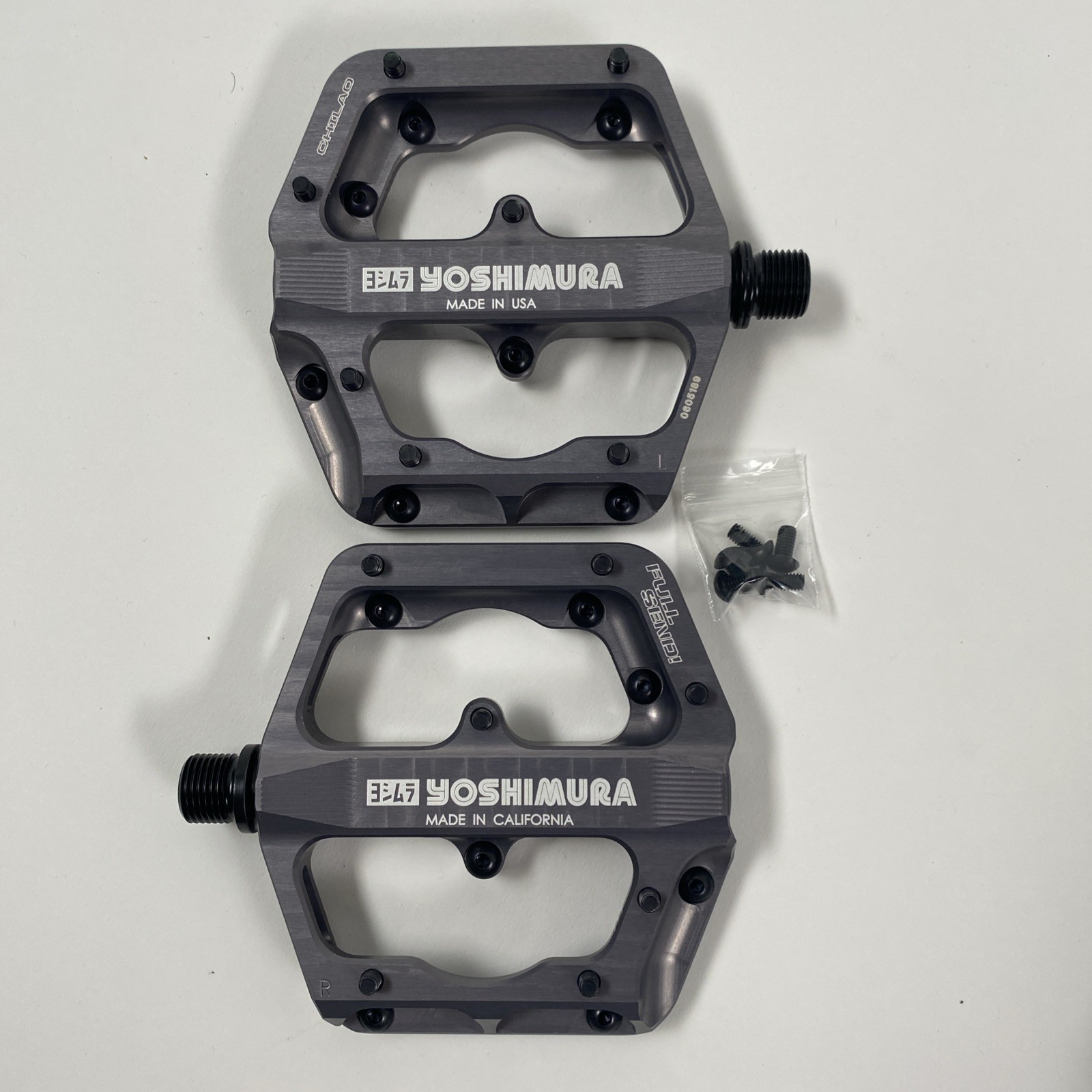 Yoshimura Cycling Chilao Pedal 9/16” F Pedal Small Gray Pewter / Black Pins