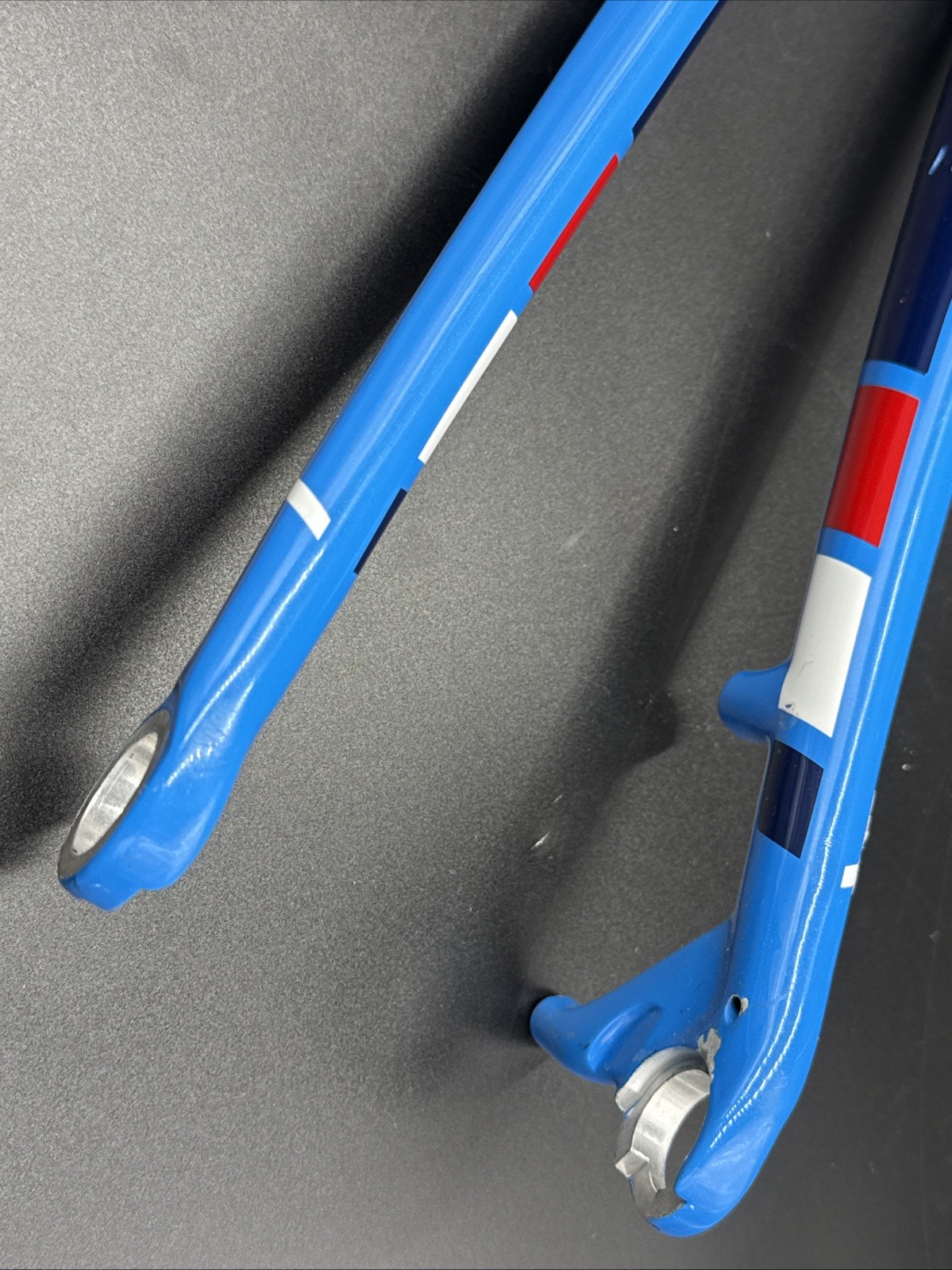 TREK Bontrager DOMANE Carbon Disc Fork Blue 48mm Rake Tapered 262mm Steerer