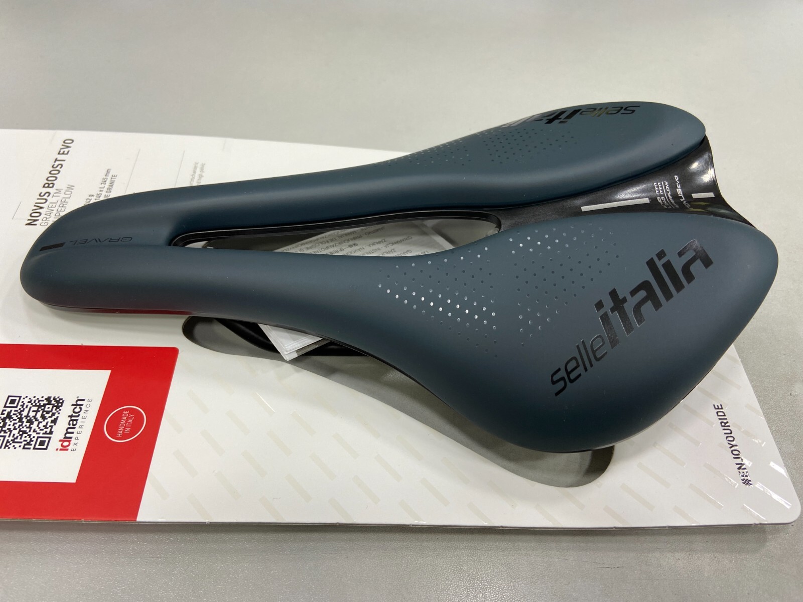 Selle Italia Novus Evo Boost Gravel TM Superflow L3 Saddle (Blue Granite)