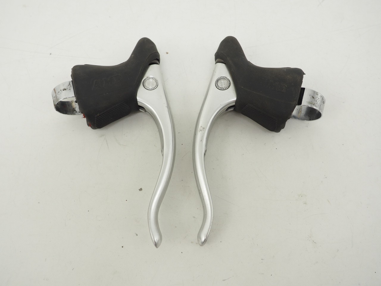 Campagnolo Nuovo Record Road Brake Lever Pair Set Non-Aero Black/Silver