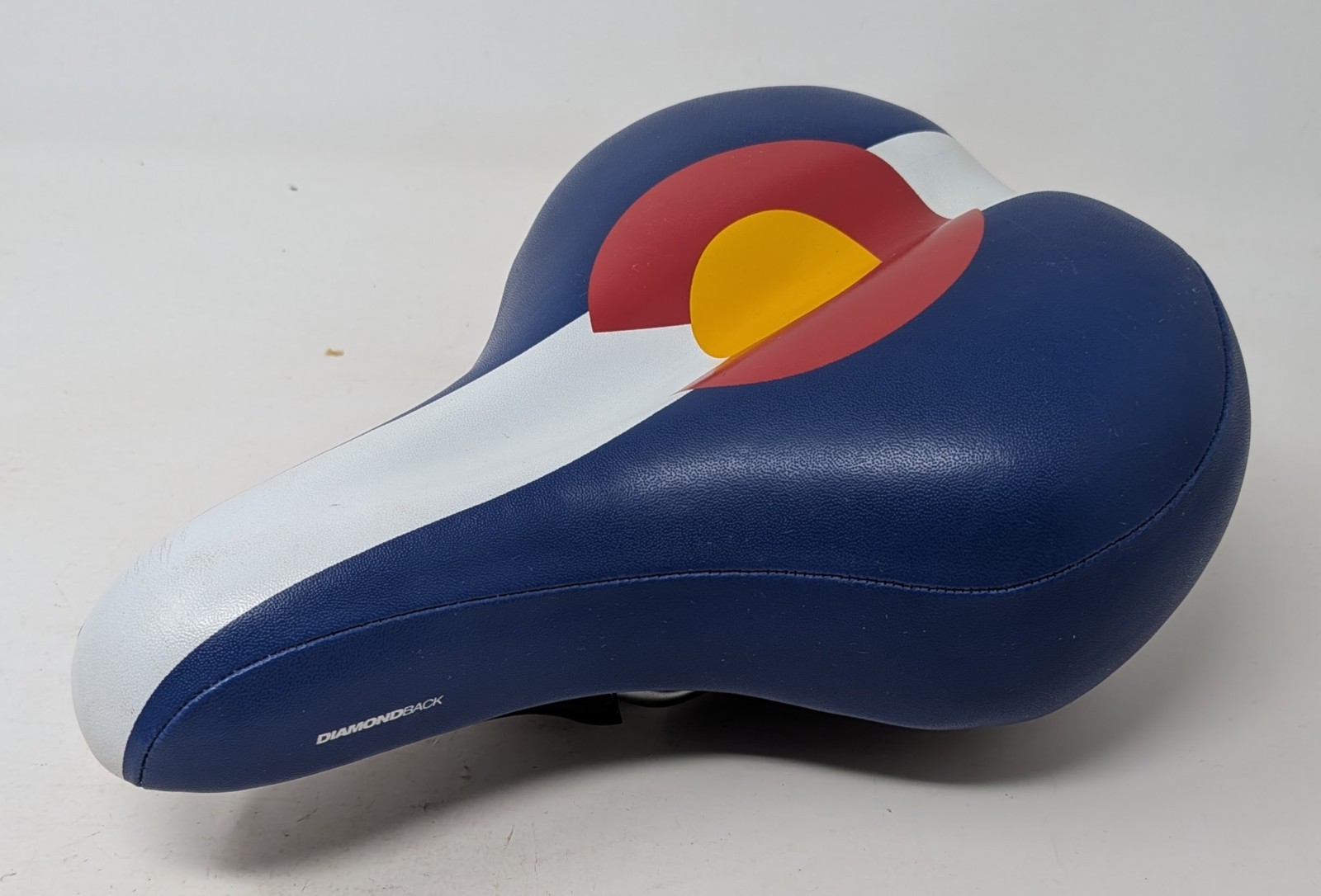 Diamondback Wide Bicycle Cruiser Saddle Seat Black Cushioned Velo Colorado