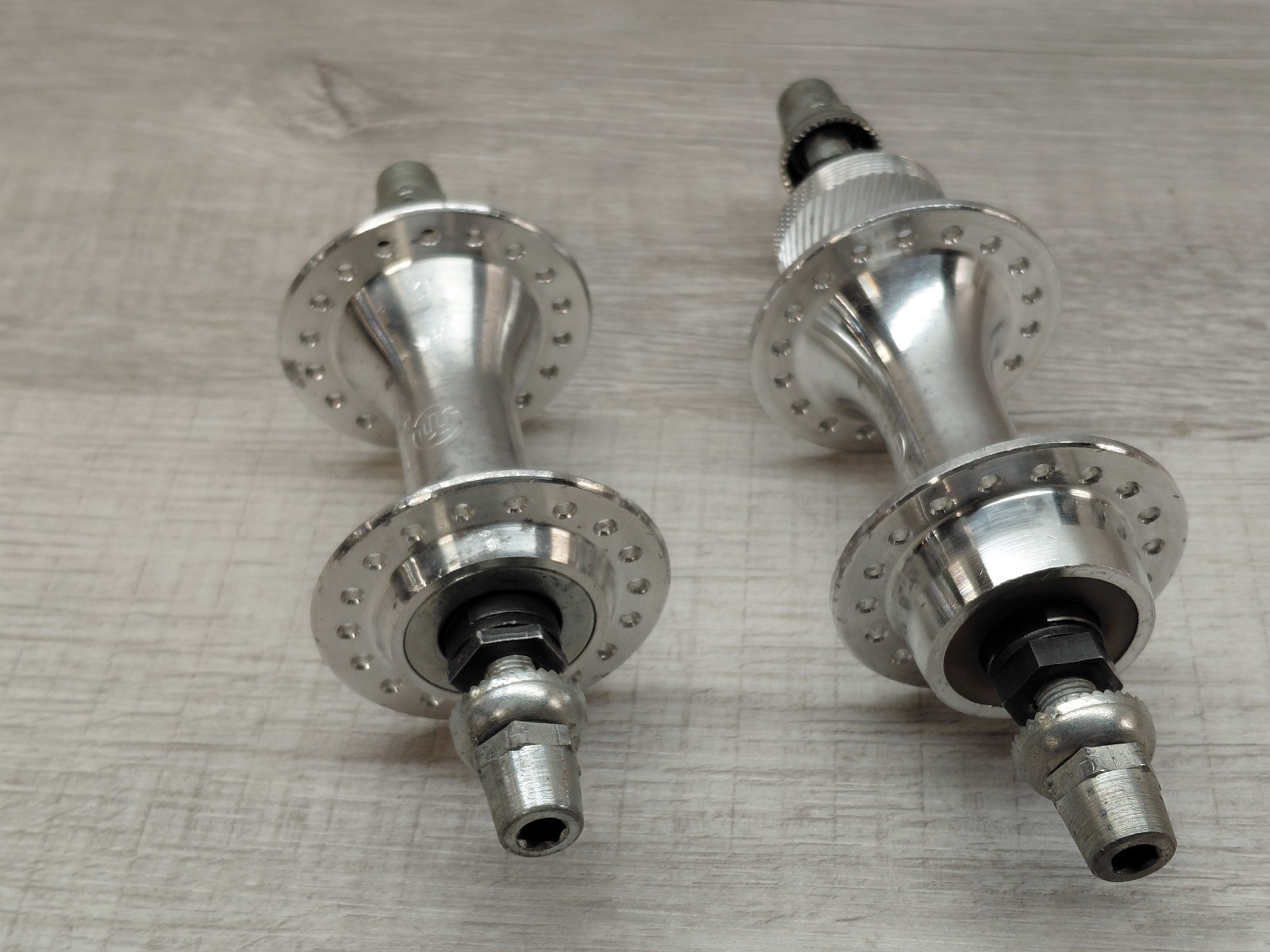Vintage Maillard Helicomatic «Diabolo» Bolt On Hubset 95/126 mm Nutted – RARE