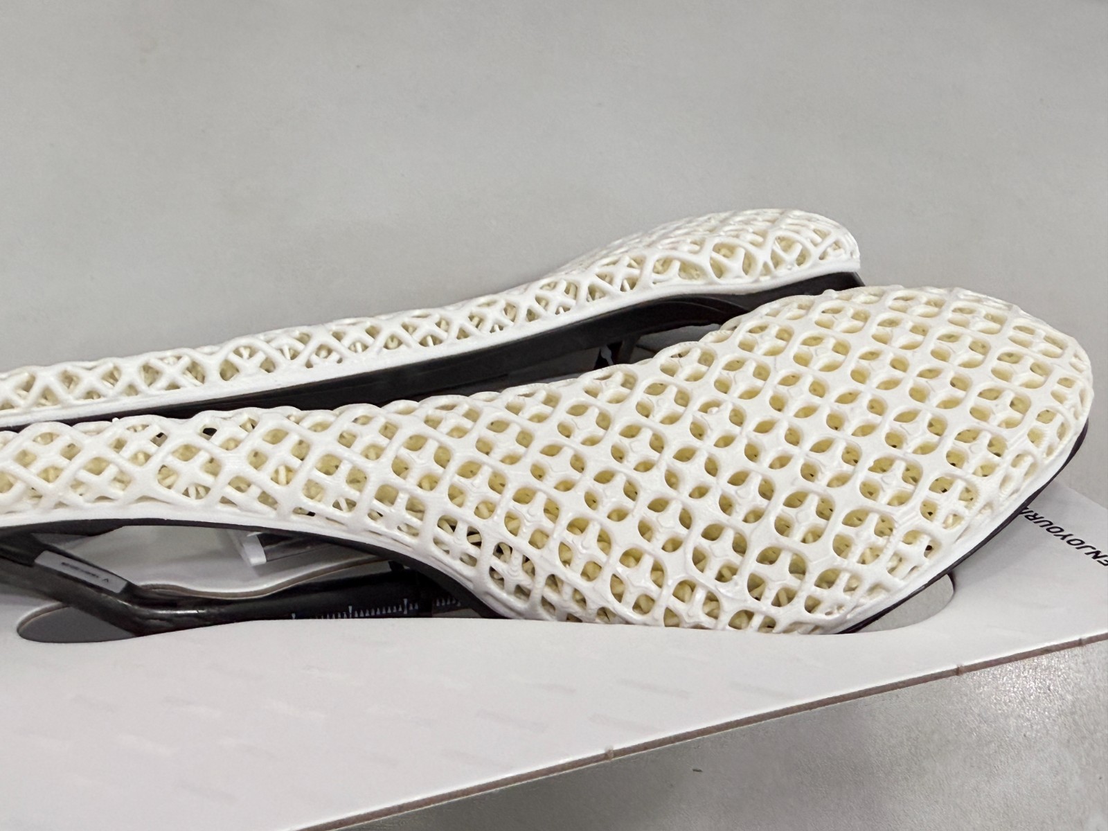 Selle Italia SLR Boost 3D Kit Carbon Superflow Saddle L3(145x248mm) White