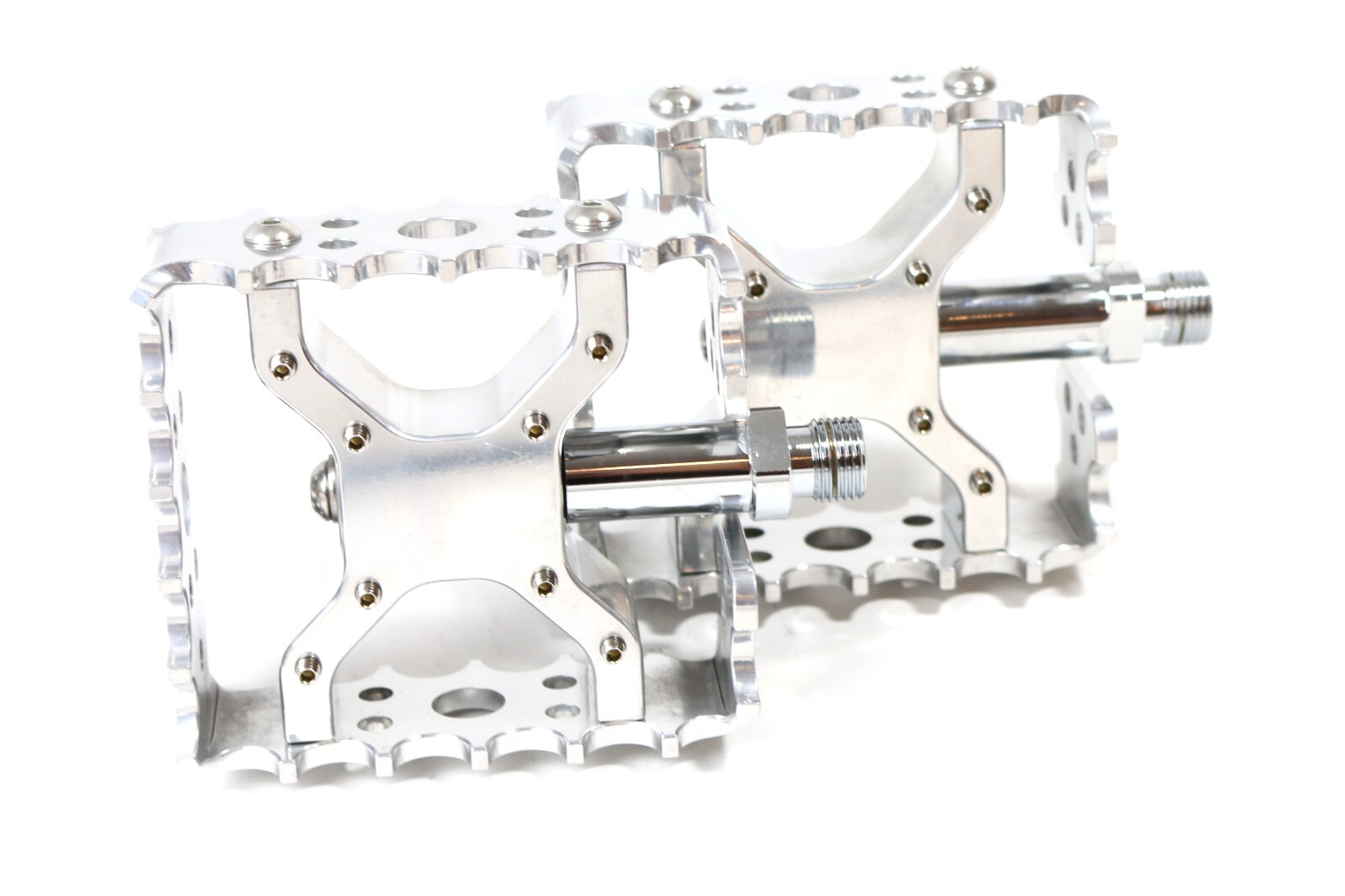 Smooth BMX Pedals 9/16 BMX 6061 billet aluminum body stainless hardware