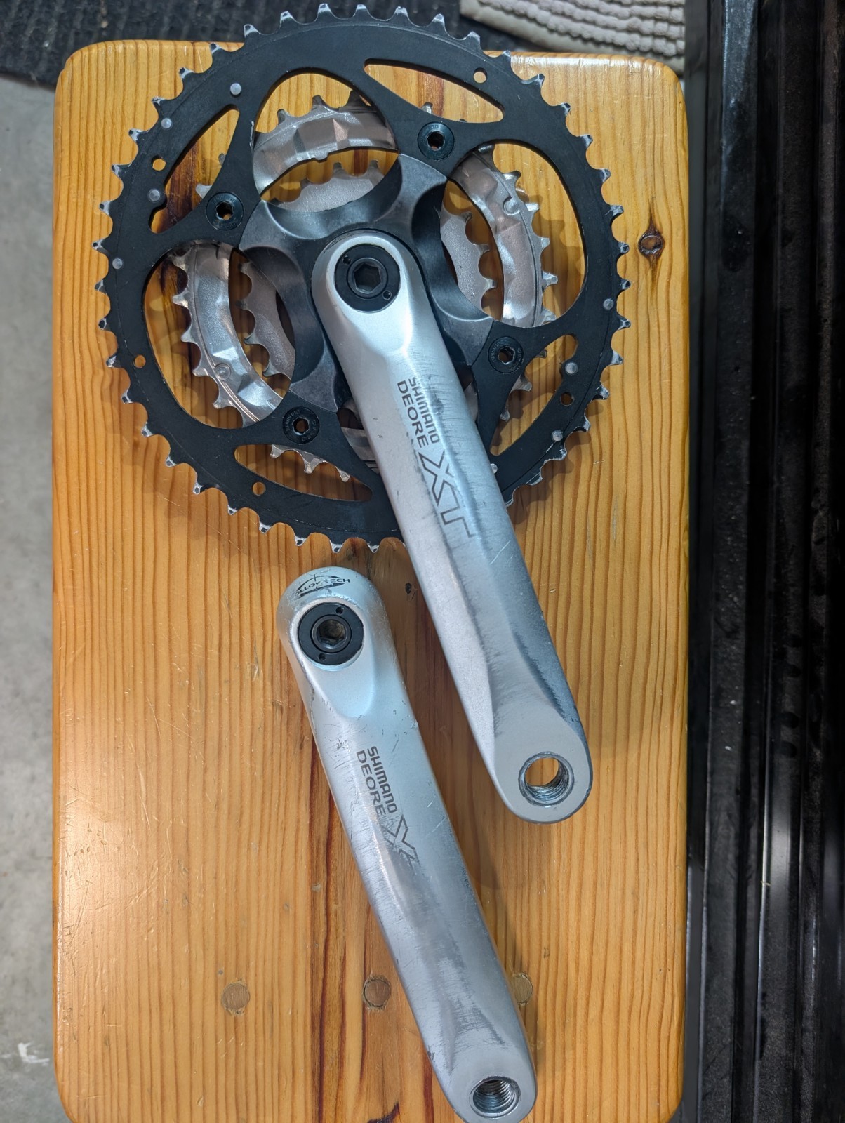 Shimano Deore XT FC-M751 Octalink Triple Crankset 170mm Aluminum Silver