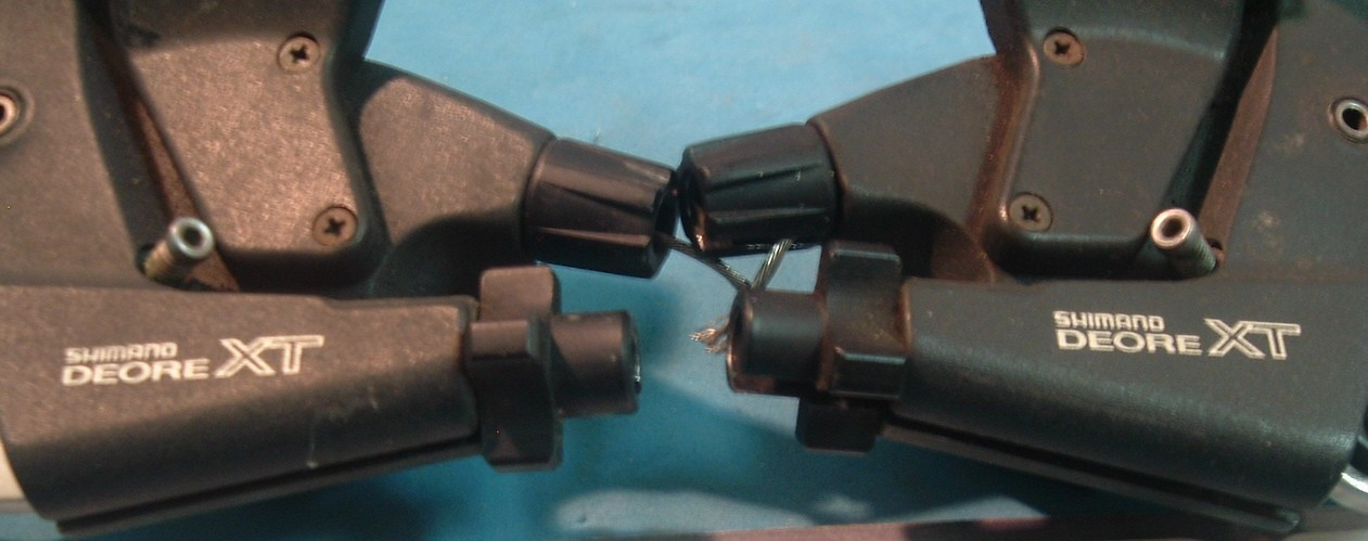 Shimano Deore XT 3×8-Spd ST-M739 MTB Shifters/V-Levers -Rapid Fire Plus-VGC+