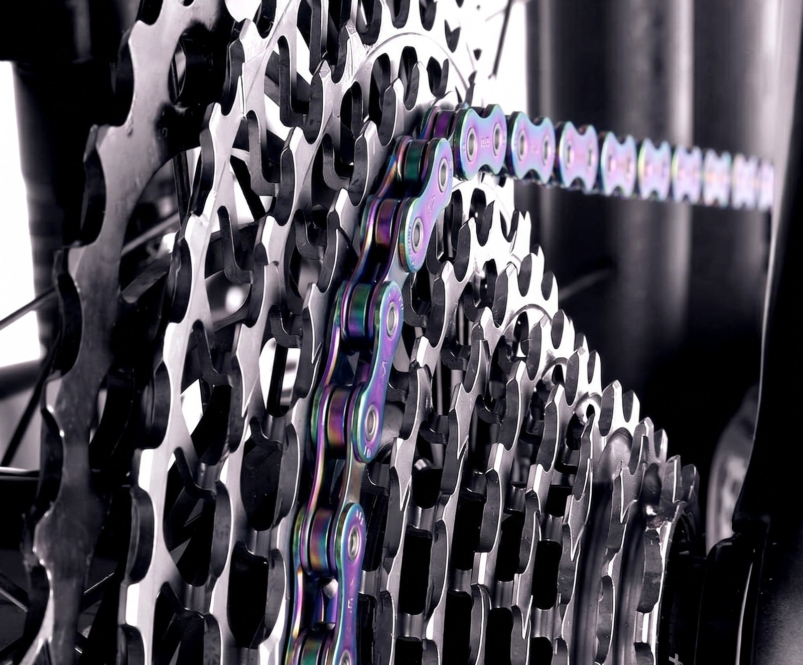 138L PYC P11E 11 Speed E-Bike Chain eMTB Upgrade Rainbow Gold Black Silver