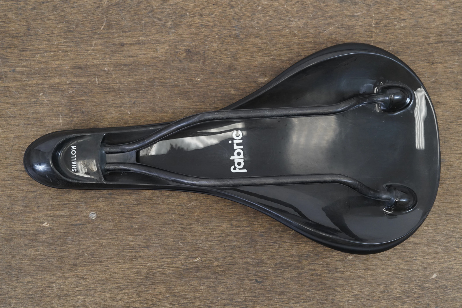 142mm (Shallow) Fabric Scoop Pro Carbon Rail Road Saddle 202g