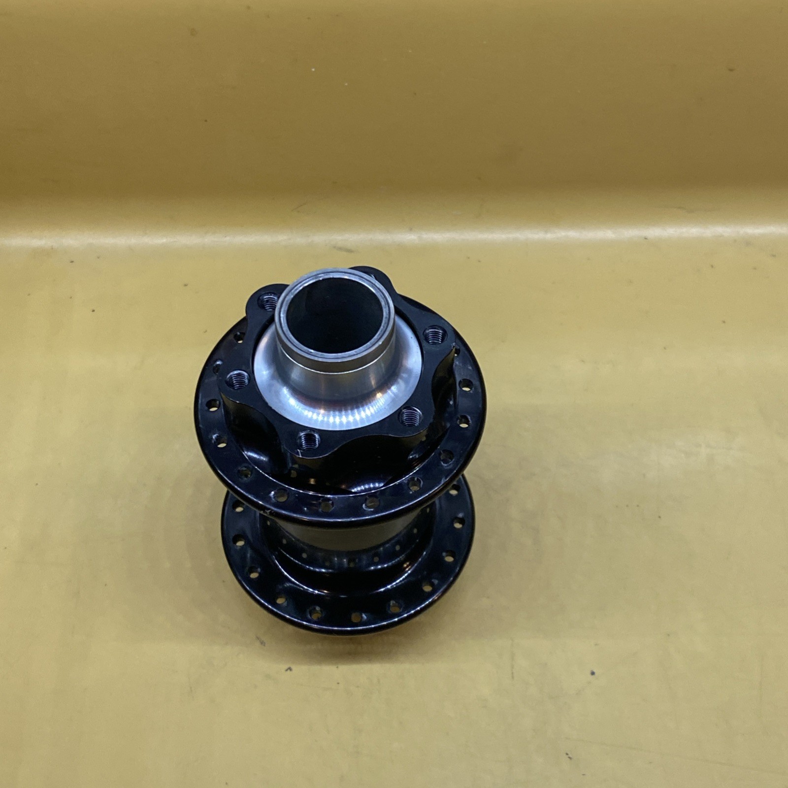Black Chris King ISO 36h F20x110mmTA/R10x135mm Bolt-On,QR or 142mmTA Disc Hubset