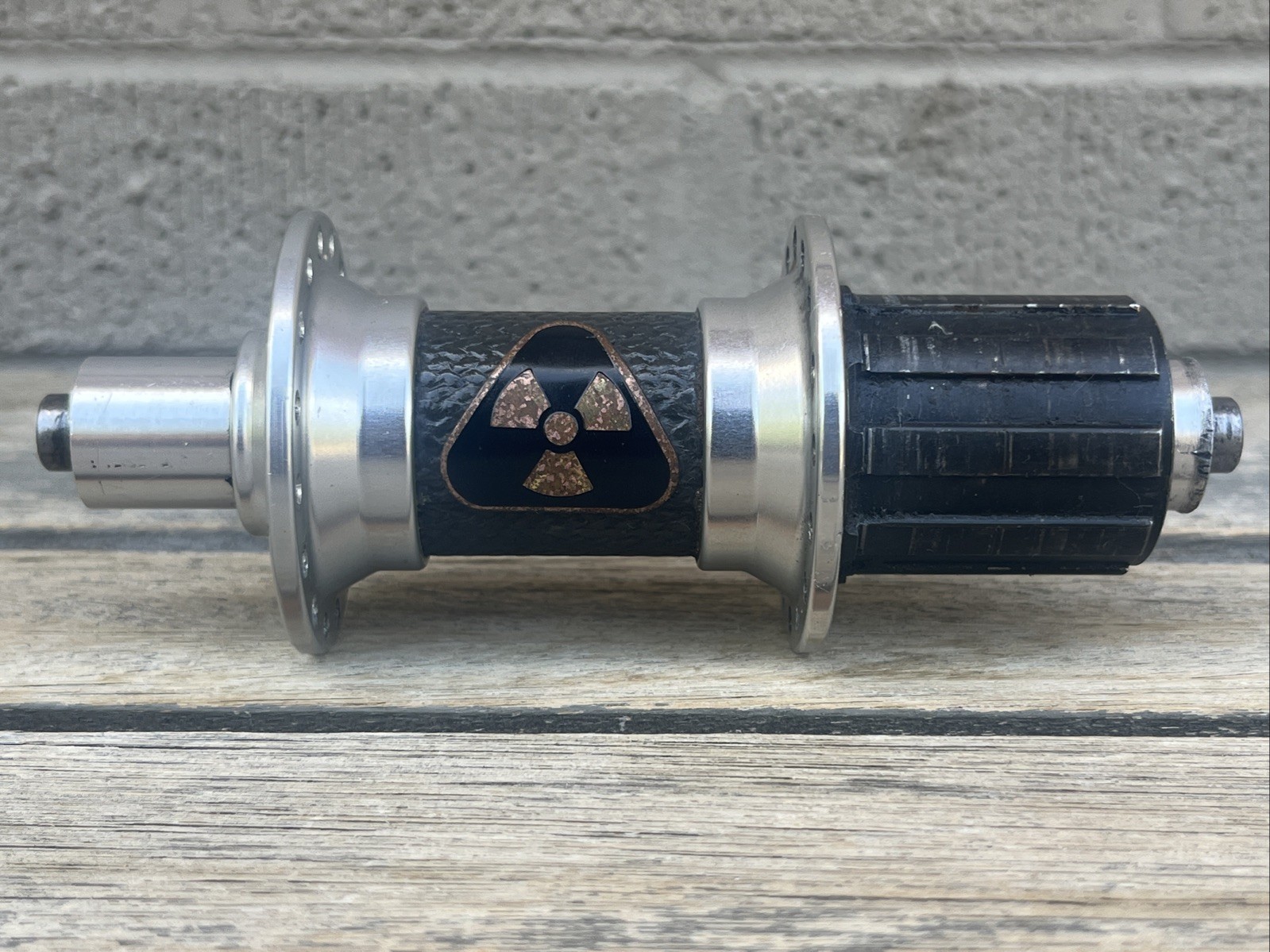 Vintage Nuke Proof 32-hole Carbon Aluminum hubset Shimano HG freehub Body