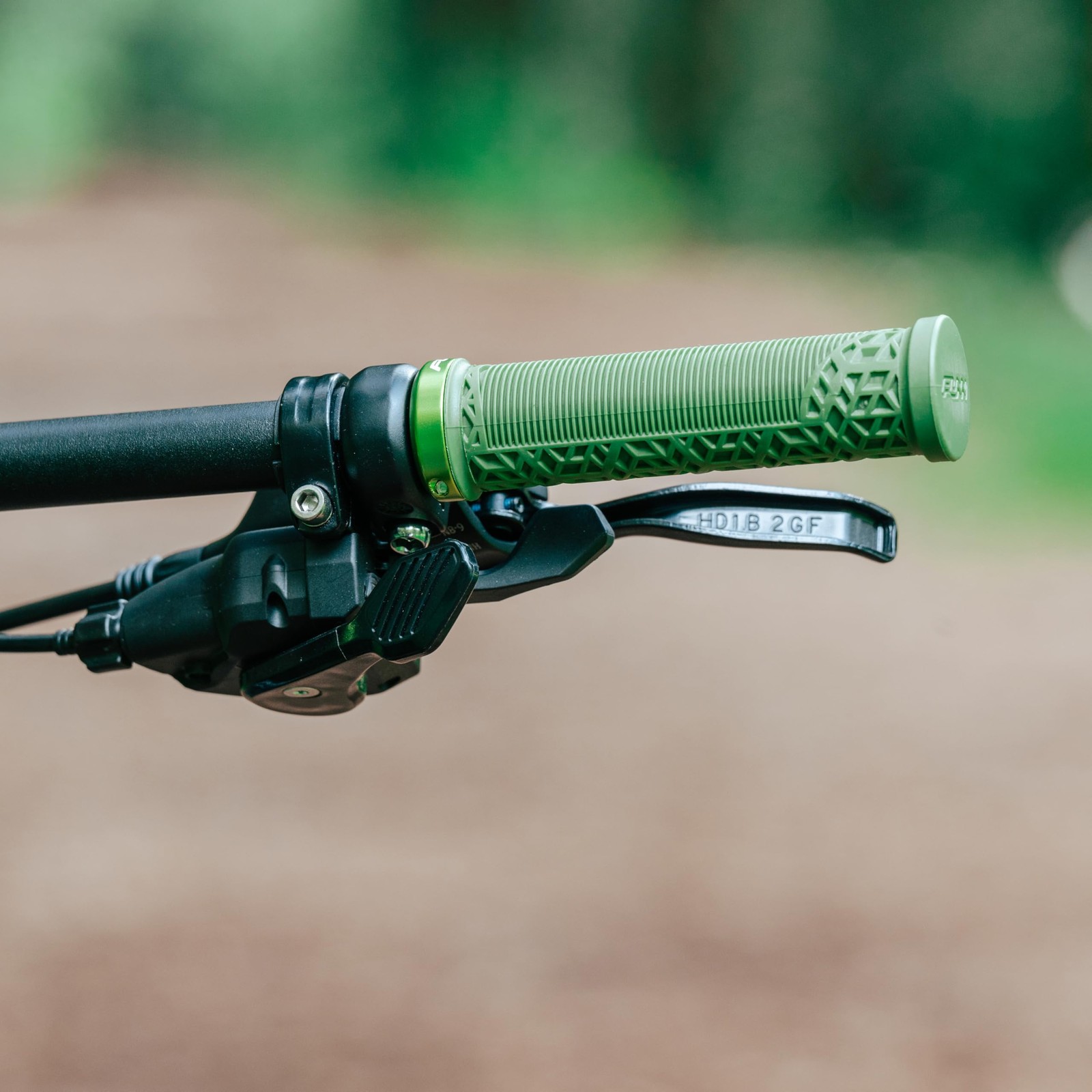 Funn Hilt JR Mountain Bike Handlebar Grips with Single Lock On One Size, Turq