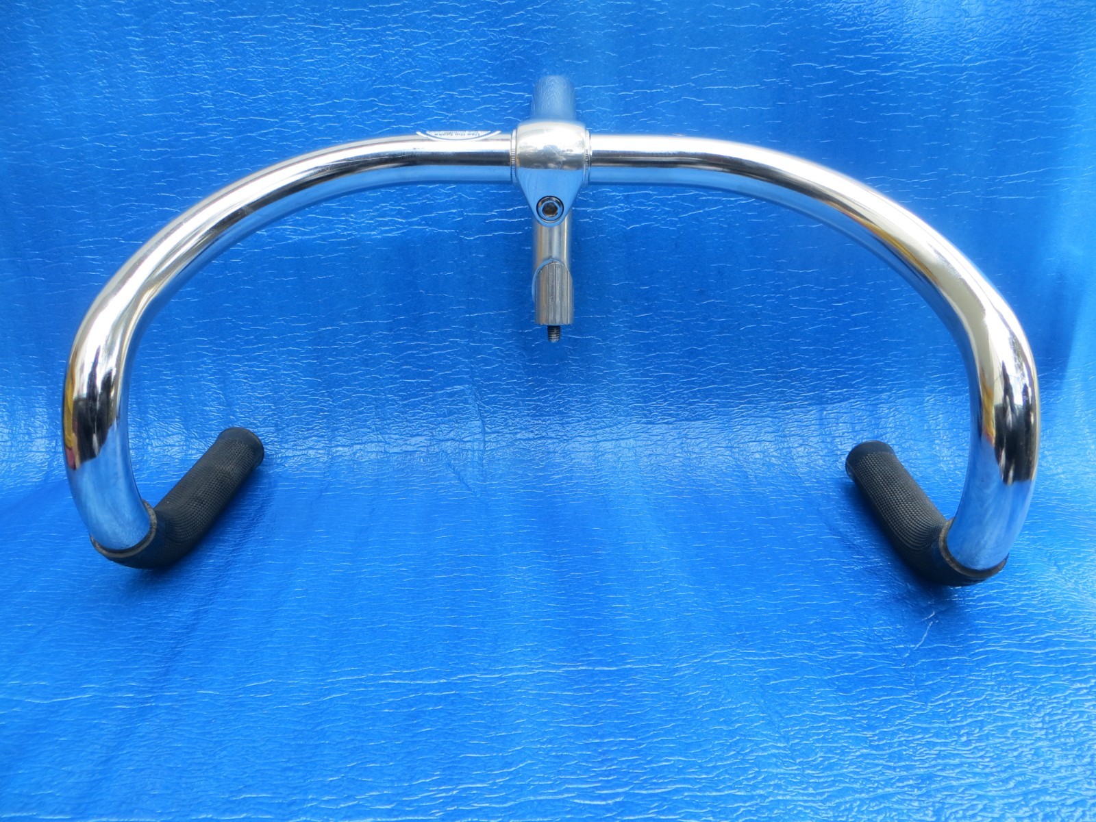 Nitto B123 Steel 370mm NJS Handlebar + Nitto Jaguar 80mm AA Stem + Soyo Grips