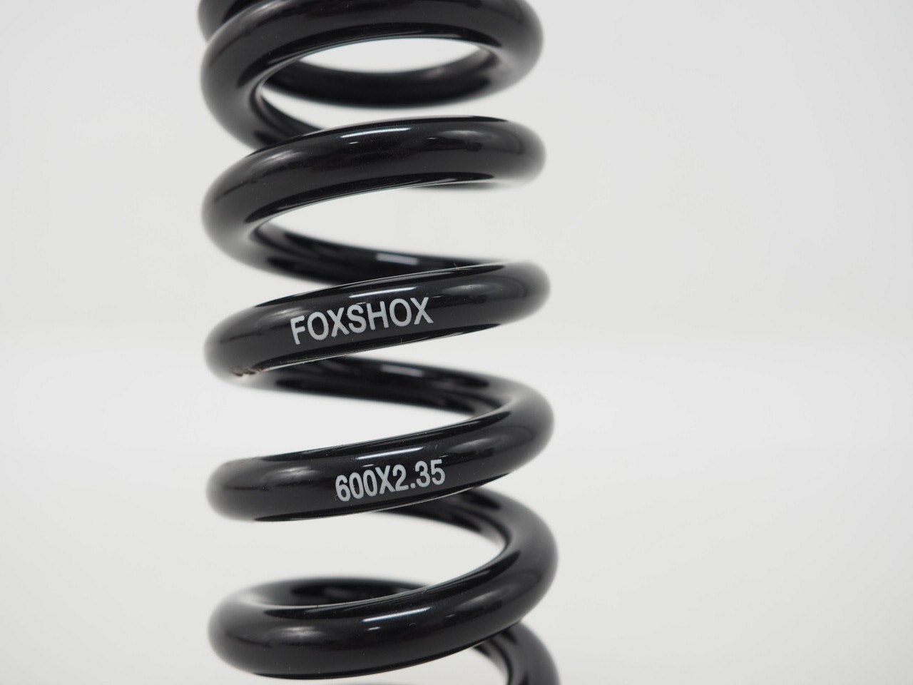 New! Fox Shox Coil Spring 2.35″ (65mm), 600 lbs Black Mountain Bike Rear Shock