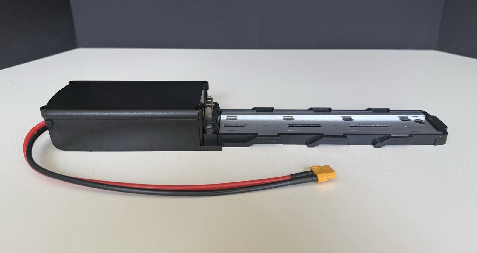 068 XT60 E-Bike Battery Mount Base Cradle Rail Hailong Shark Style 4-Pin Untest