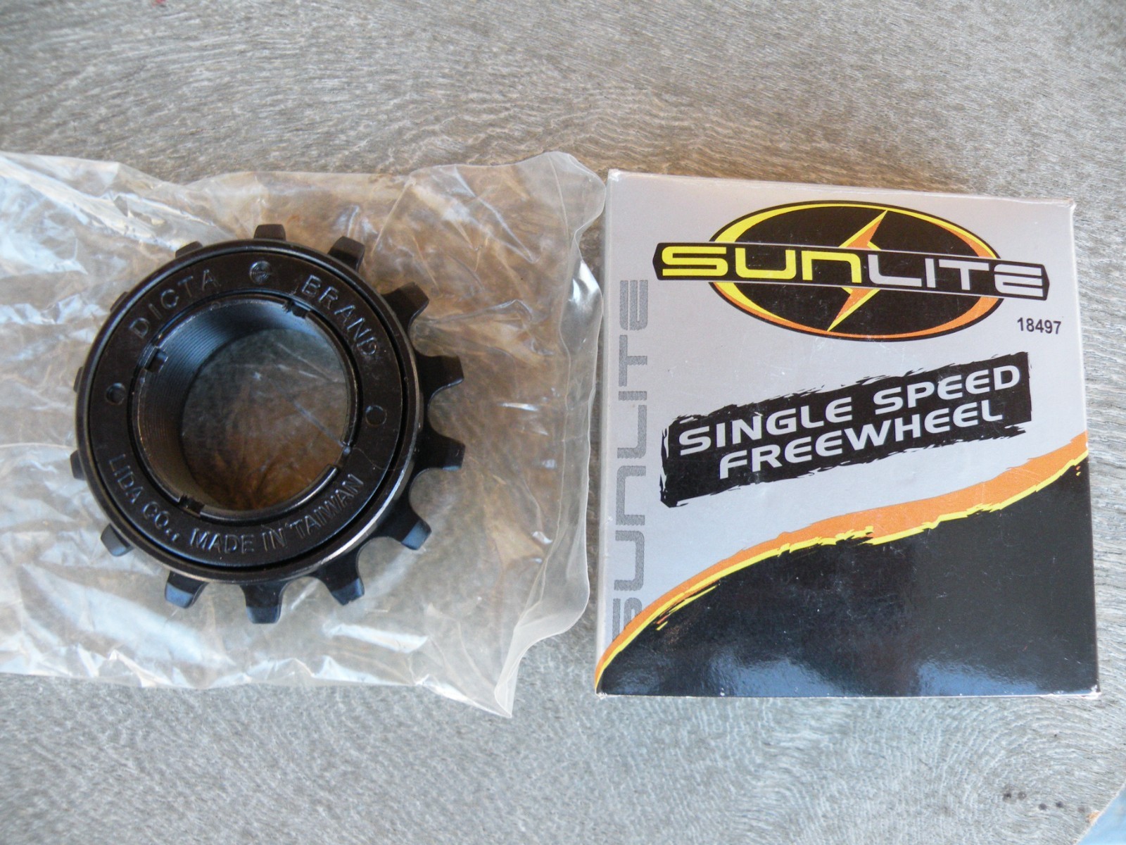 NOS Sunlite by Dicta Brand~Lida 1/12″ x 3/32″ x 14 Tooth Single Speed Freewheel