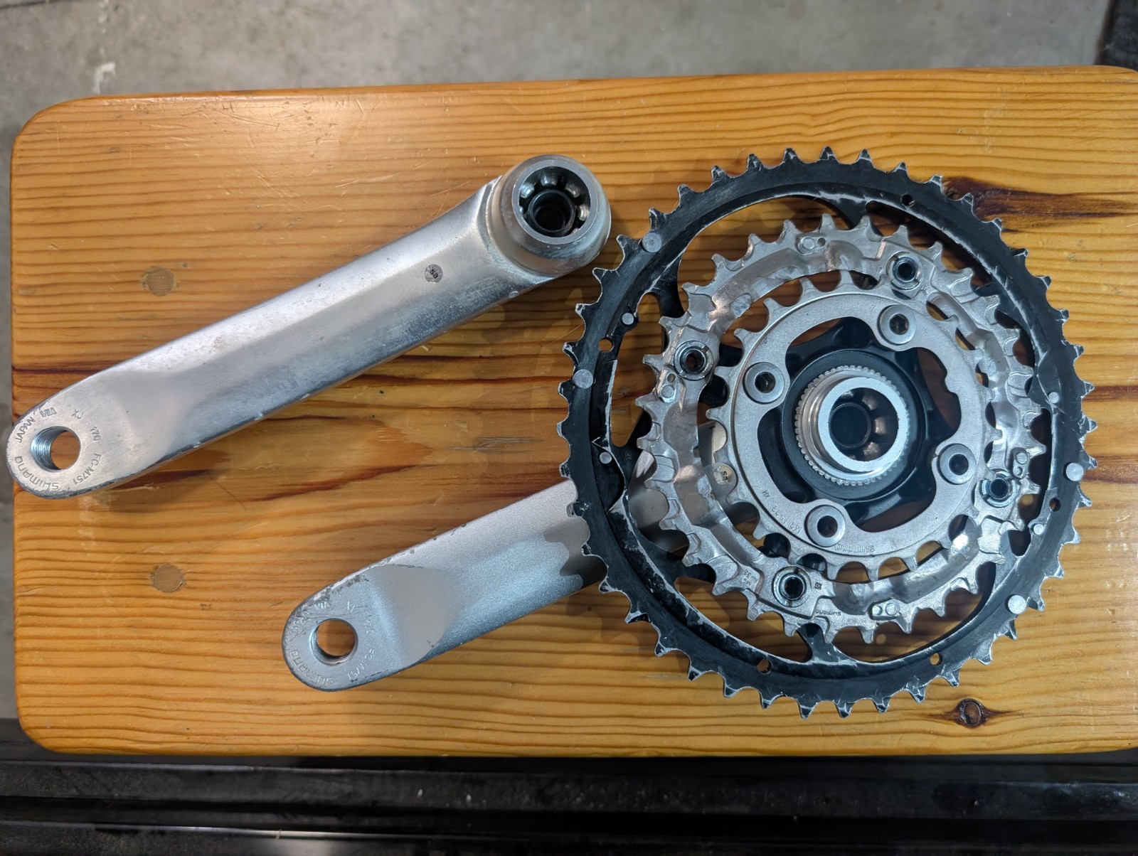 Shimano Deore XT FC-M751 Octalink Triple Crankset 170mm Aluminum Silver