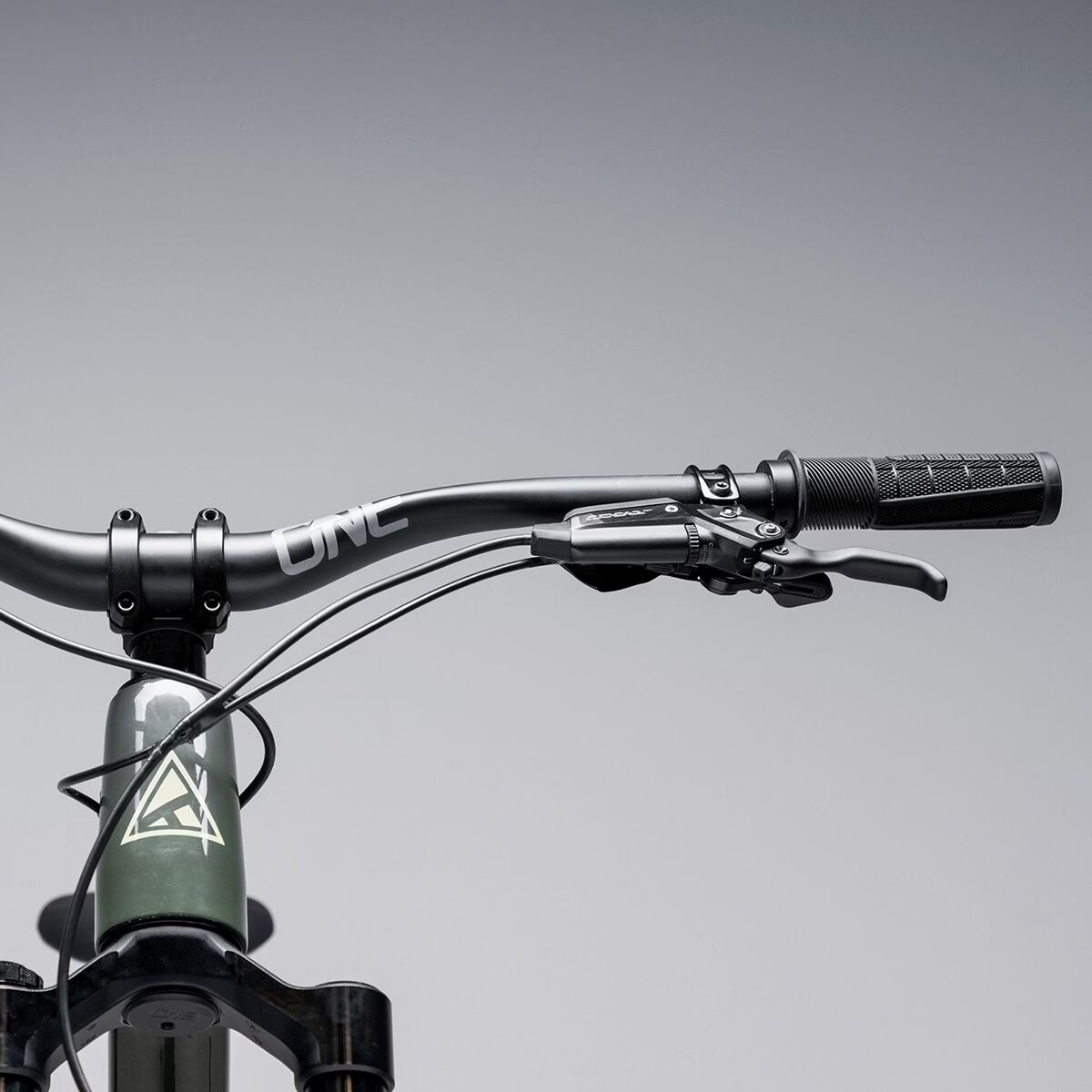 OneUp VC Carbon Riser Bar – 35mm/800mm Carbon Fiber 5/8 deg Black