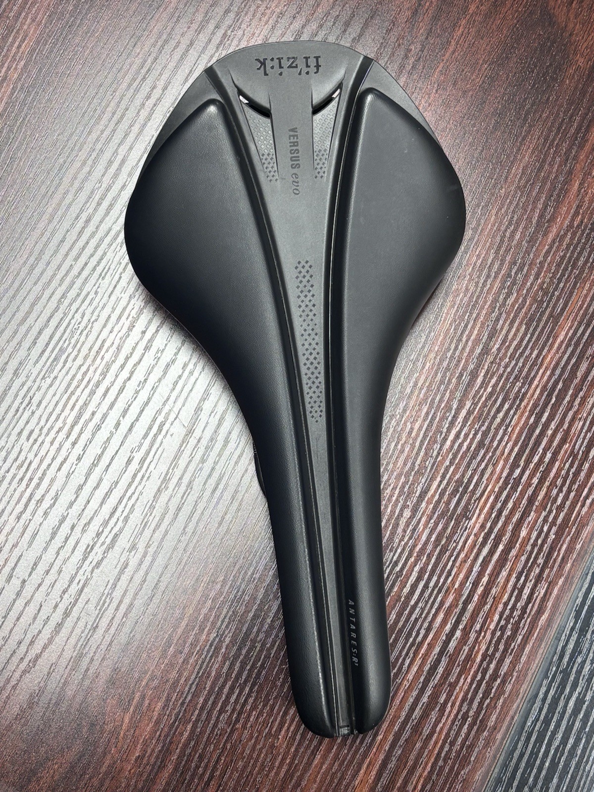 Fizik Aliante R3 Versus Evo Regular Bike Cycling Saddle 279x142mm 224g K:ium