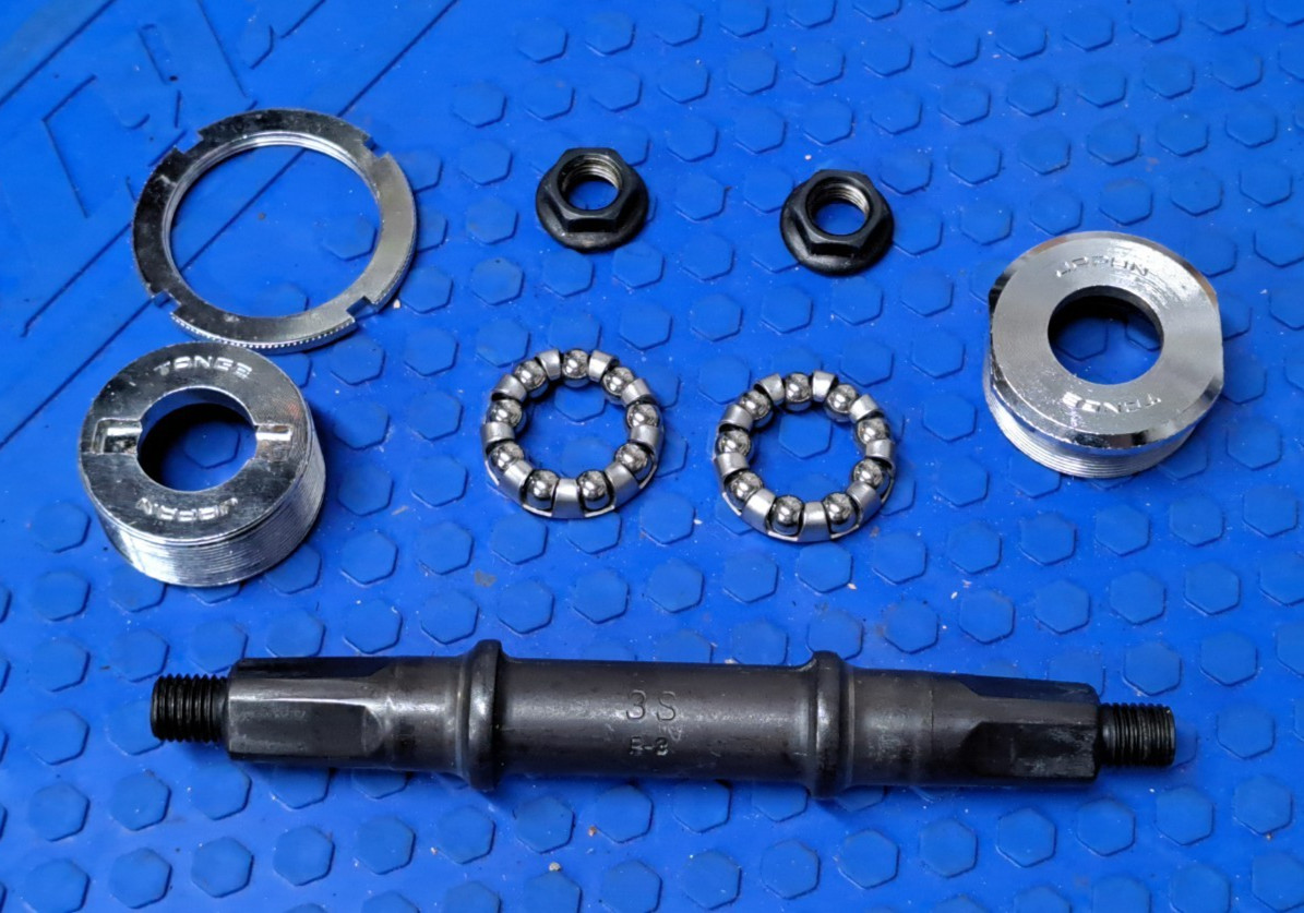 Vintage Tange Japan Square Taper Bottom Bracket – 68mm | 124mm | B1.37×24 | 3S