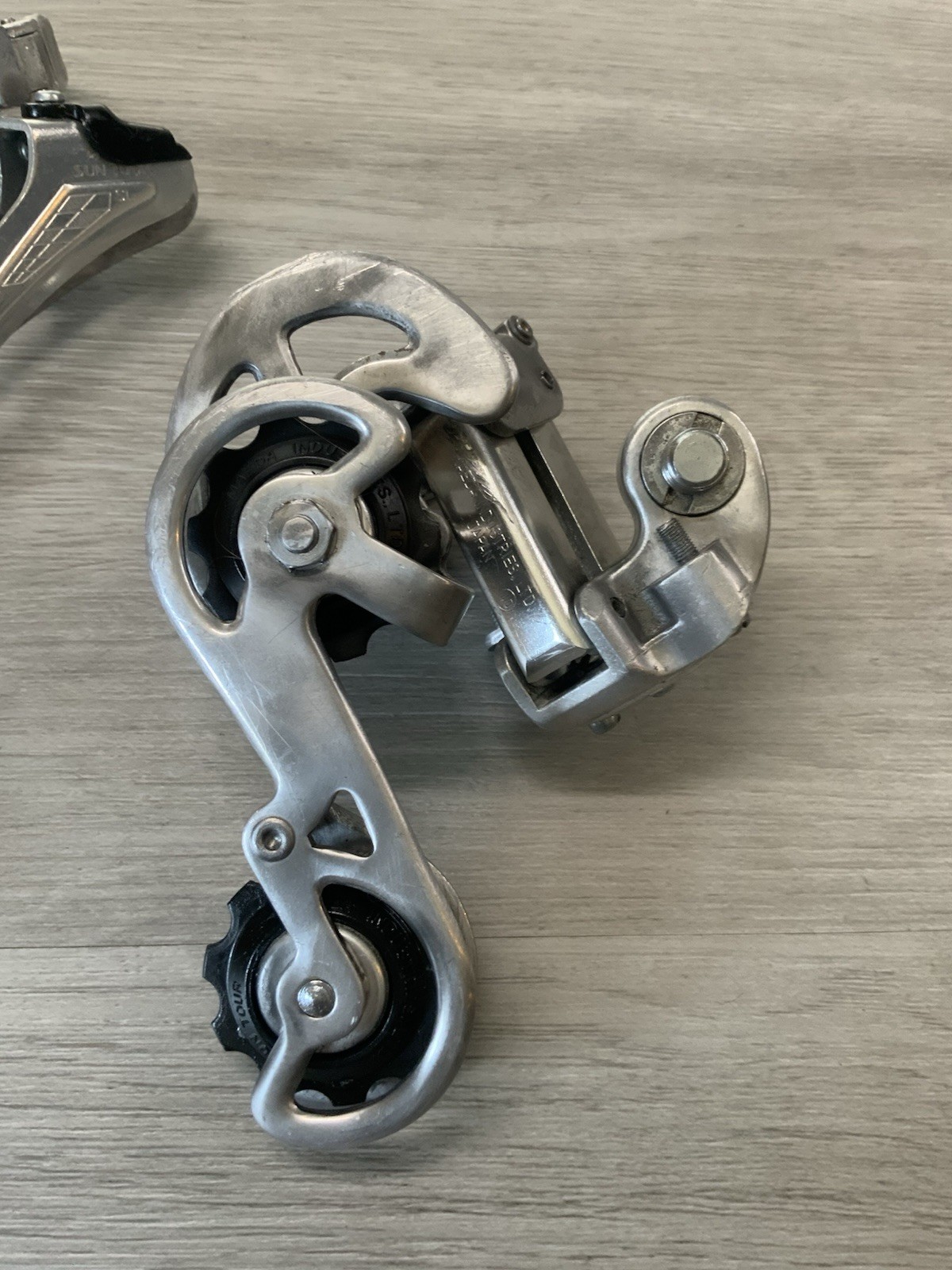 SUNTOUR V-GT DERAILLEUR SET 5, 6, OR 7 SPEED FRONT CLAMP 28.6 MM