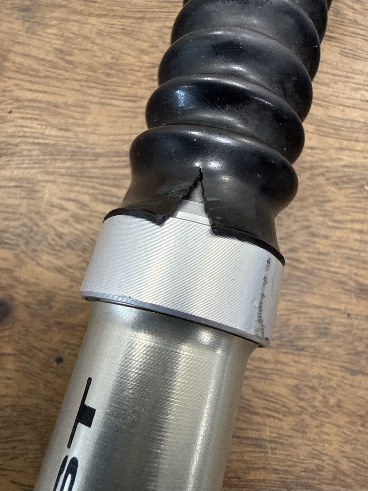 USE XCR Alien Shok Post 25.0mm Suspension Seatpost 390mm Vintage Mountain Bike