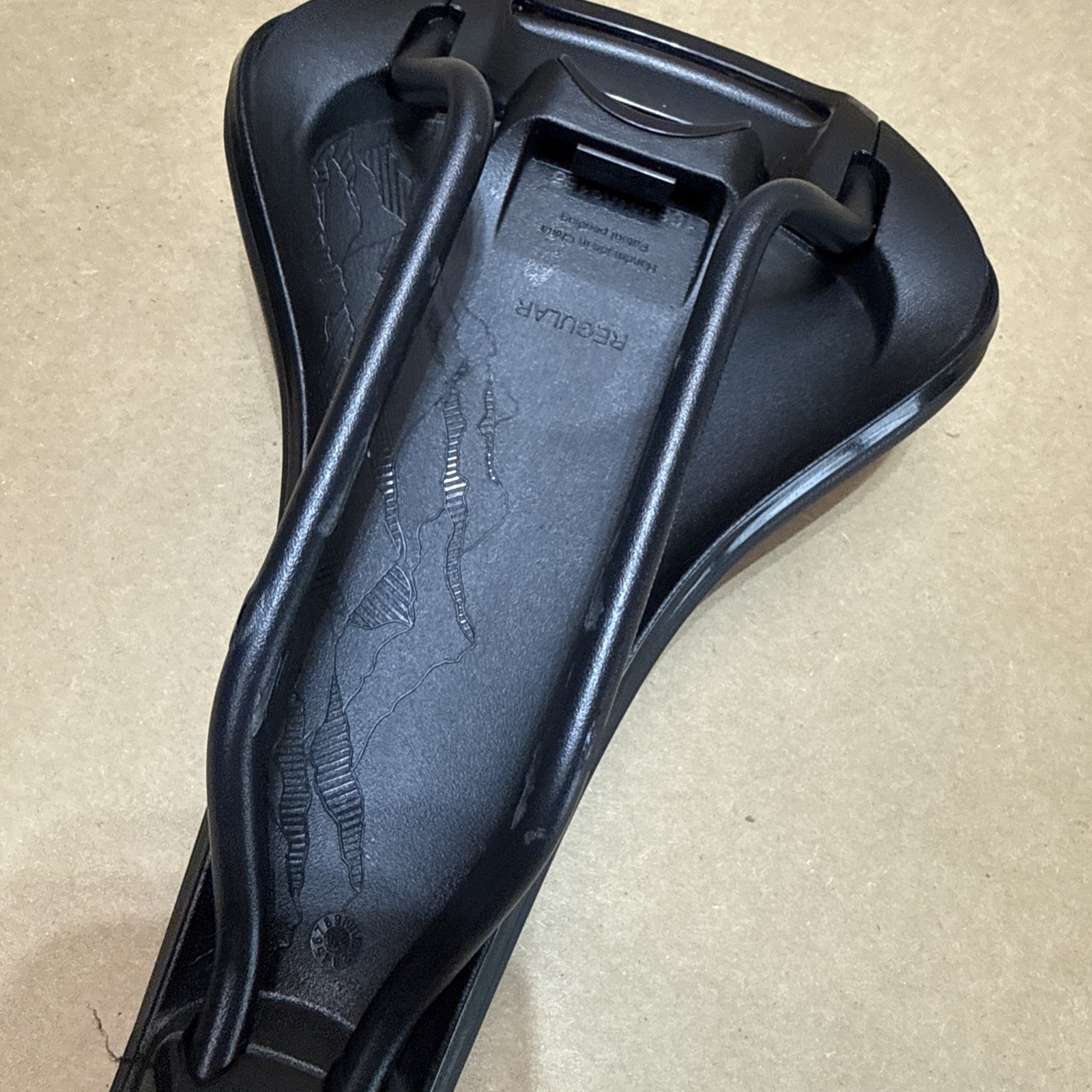 Fizik Taiga Regular Bicycle Bike Saddle Seat w/ Cr-Mo Rails mwl54