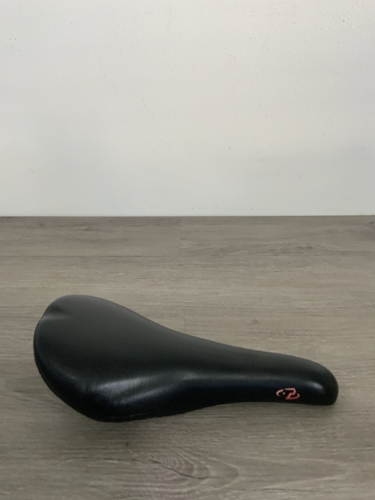 VELO 314 ROAD BIKE SADDLE 344 GRAMS 122 MM x 285 MM