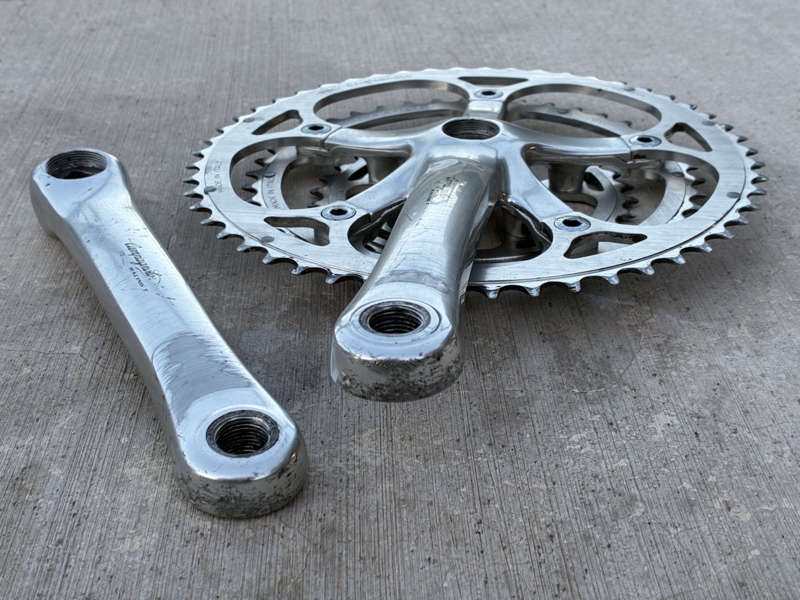 Campagnolo Italy Racing T 9-Speed Triple Crankset | 170 mm / 52/42/30T / VGC