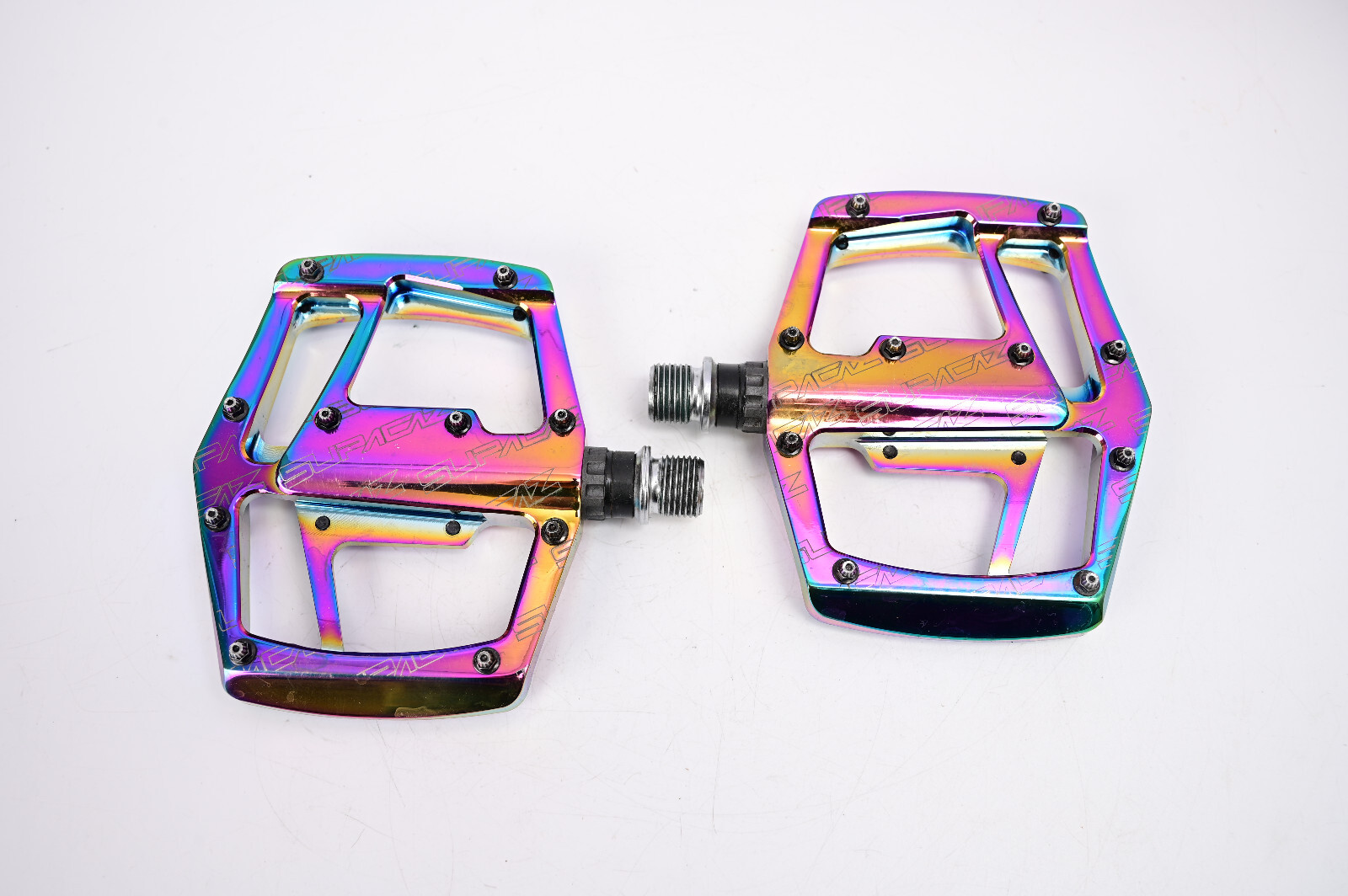 SUPACAZ ePedals – Alloy – Oil Slick – Road Gravel Mountain BMX Bike Pedal 9/16″