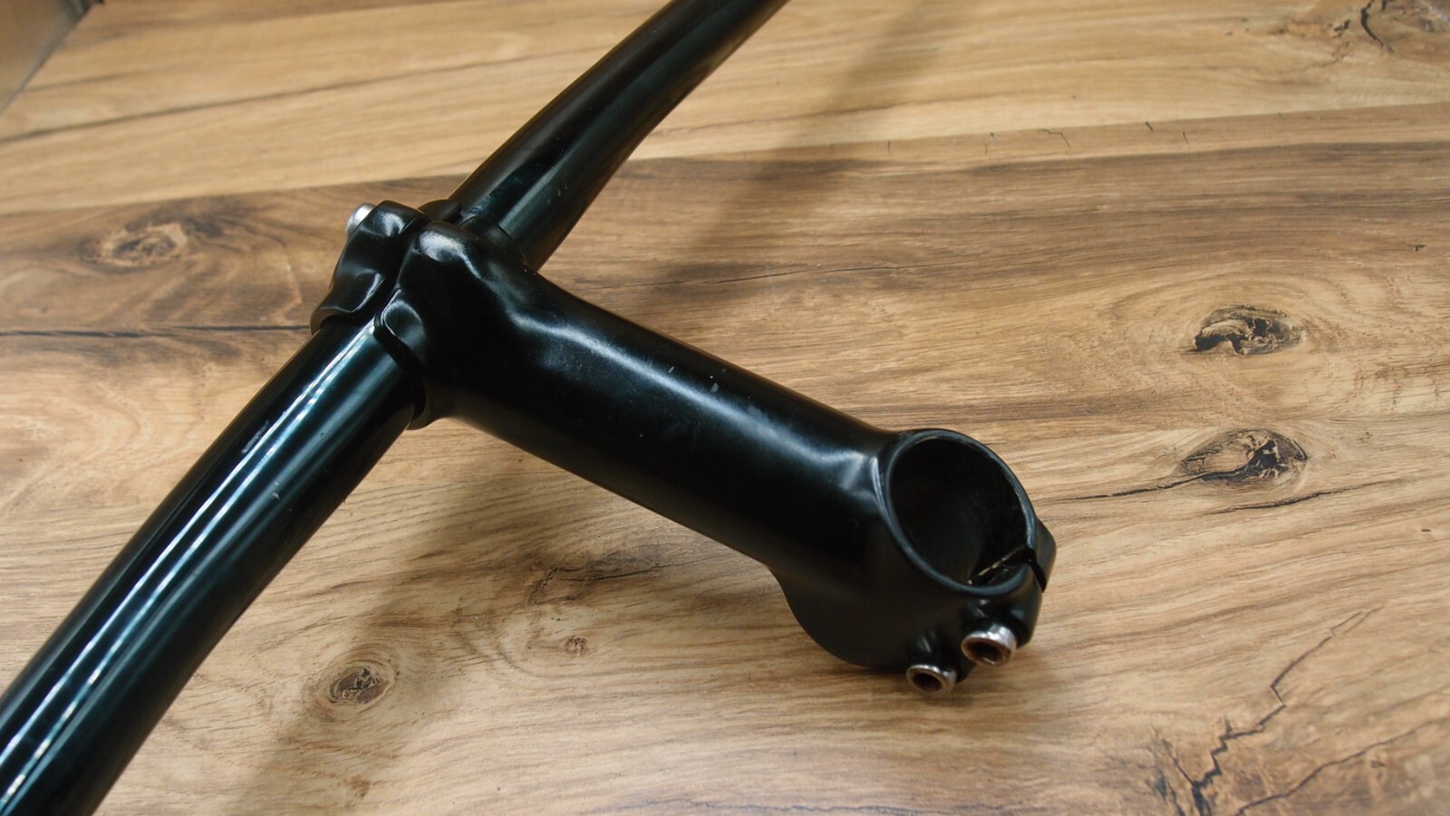 1990’s aluminium flat handlebar + ahead stem 1 1/8 in black