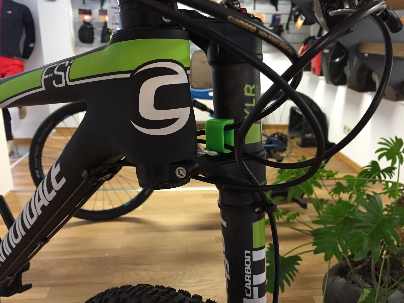 CableGuy for Cannondale Lefty – discreet and lightweight protector cable guide