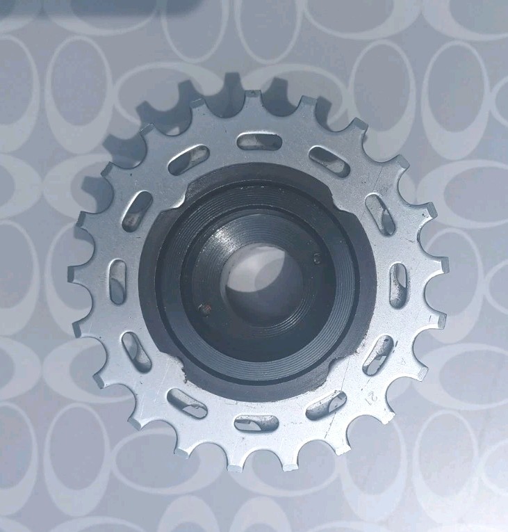 NOS Suntour Winner 7 Speed Freewheel 12-3-4-5-6-8-21