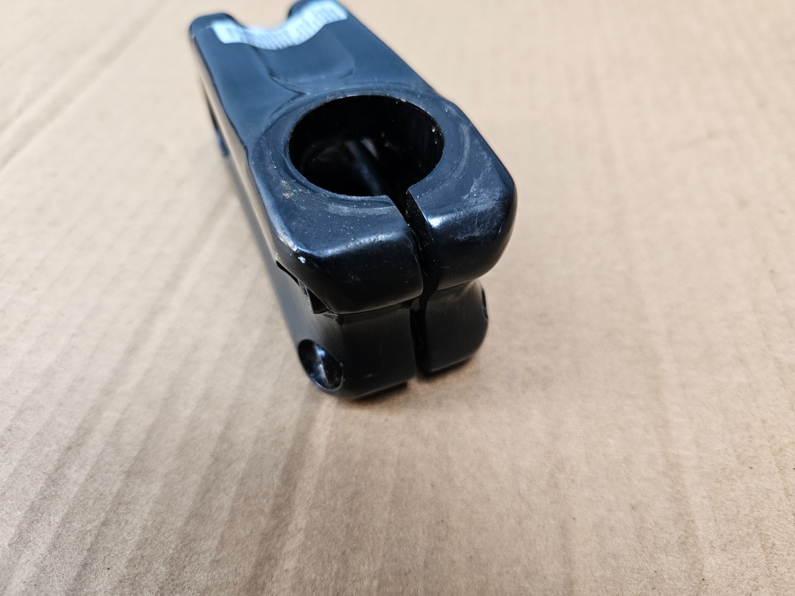 1-1/8″ Specialized Mobius 4-Bolt Threadless Stem 75mm Long x 25.4mm Clamp Black