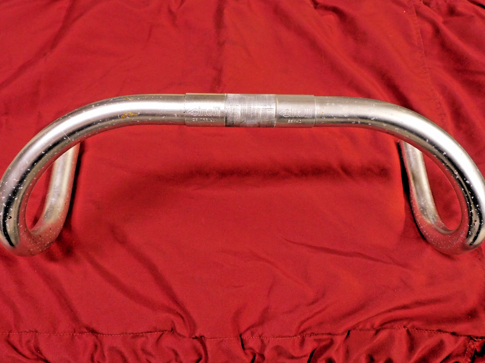 Vintage 1980’s Cinelli Criterium 65 x 40 cm x 26.4 mm Satin Silver Handlebar