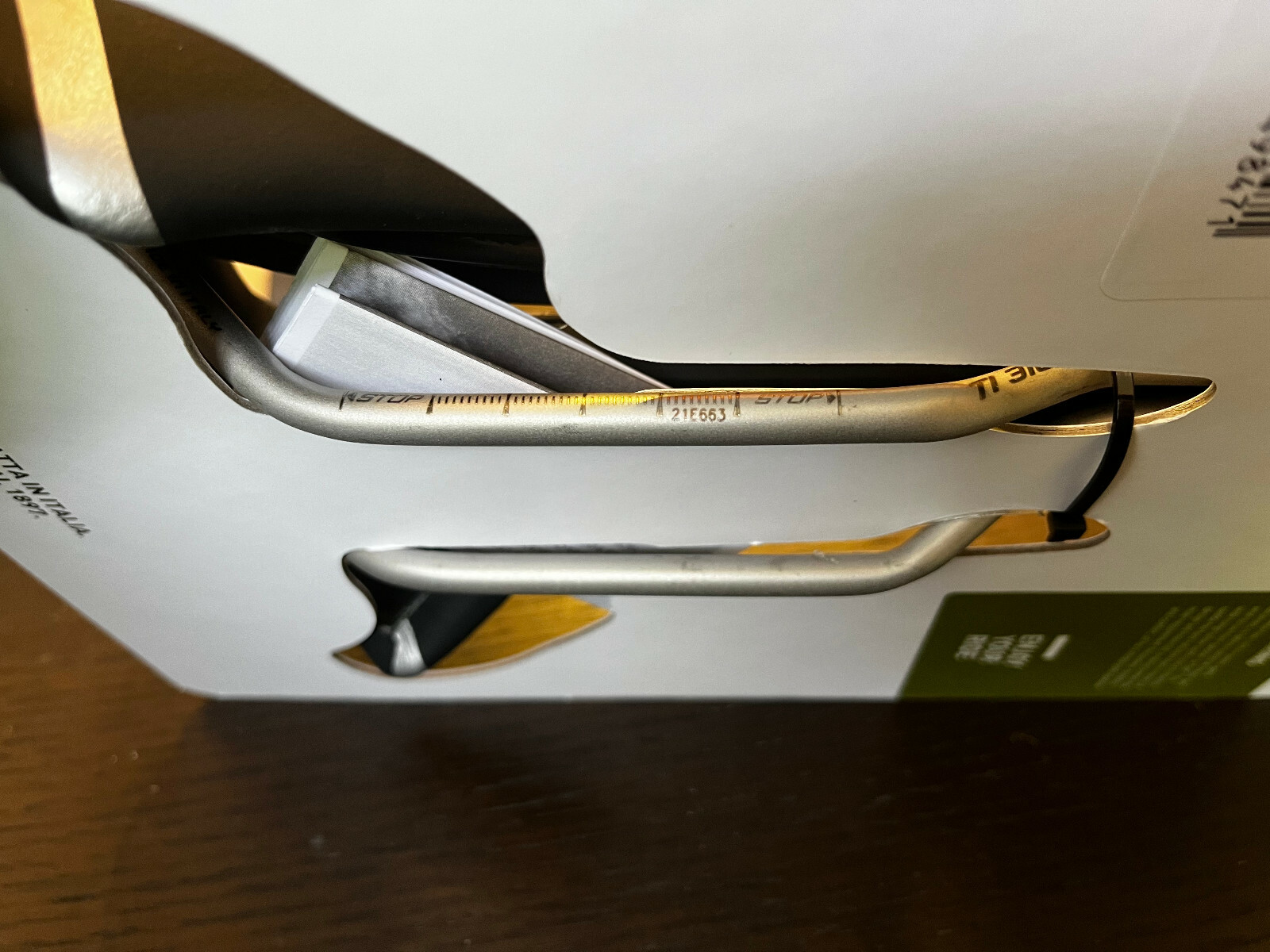 Selle Italia DIVA Gel Superflow 152x270mm L3 TI316 Rail Road Saddle (Black)