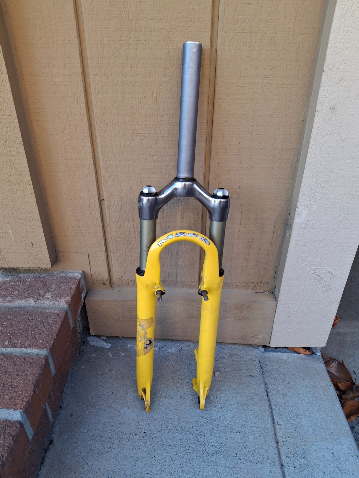 Manitou Mars Elite 26” Suspension Fork 1 1/8″ x 8″ steerer