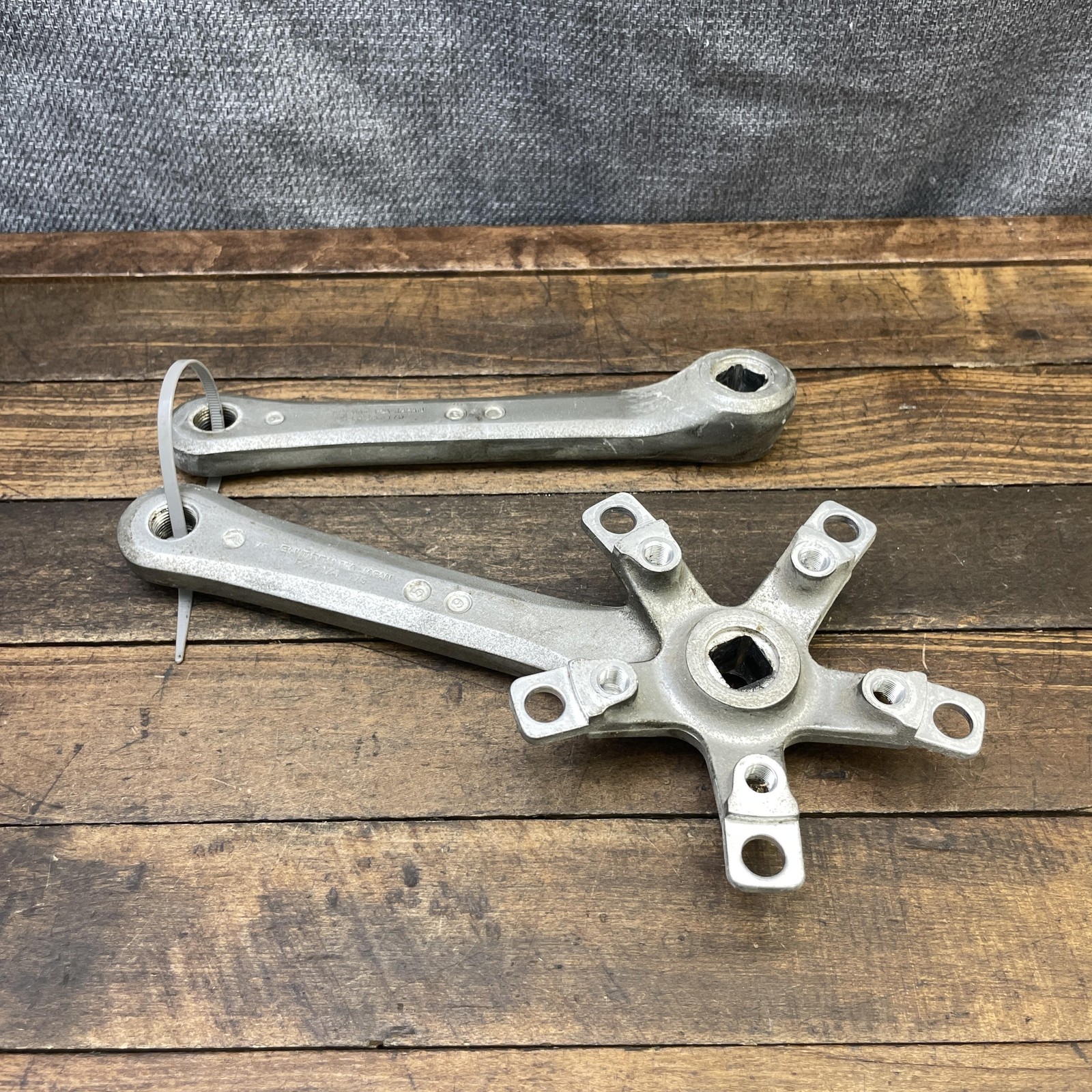 Vintage Shimano FC-B124 Crank Set 175 Mm 110 BCD Triple Japan Touring MTB