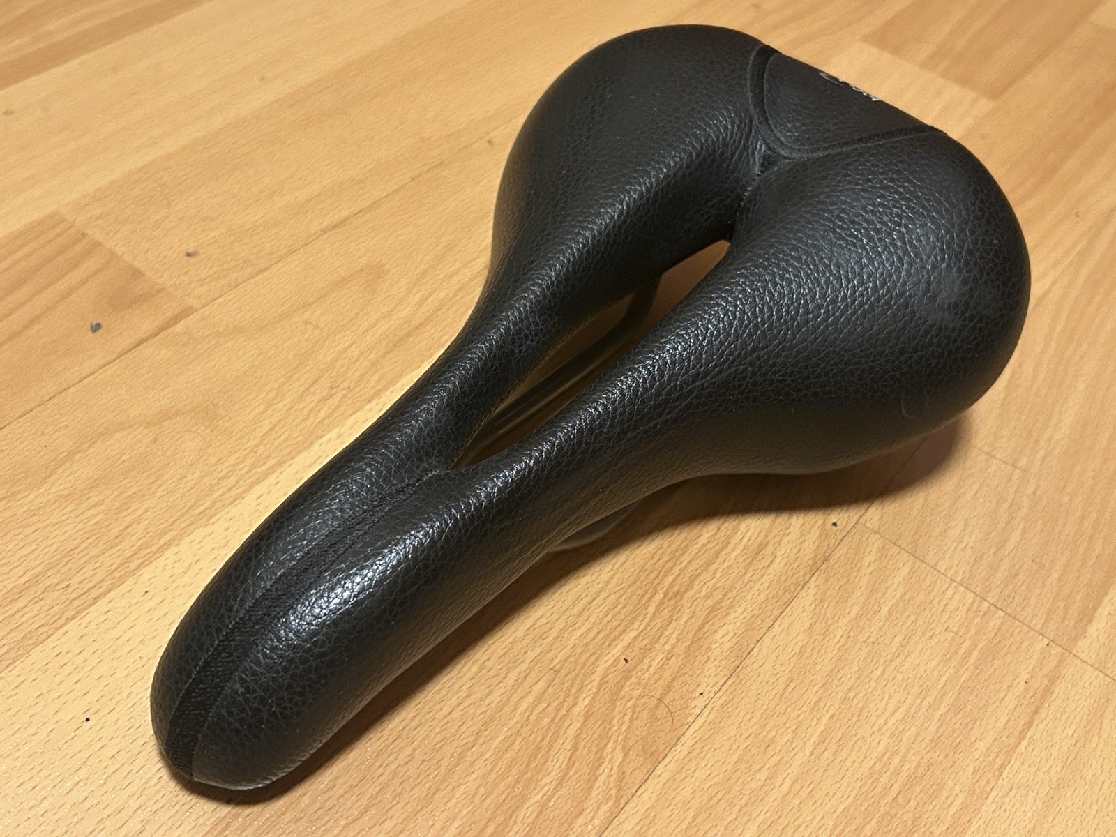 Vintage Terry Fly Cromoly Saddle Cutaway Seat Black Grain Leather Italy Road MTB