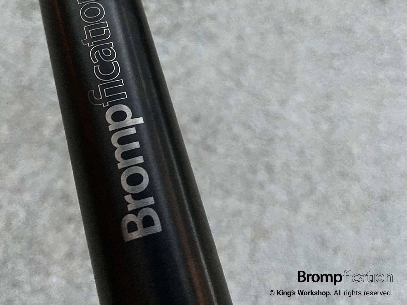Brompfication Titanium Seatpost (Black edition) for BROMPTON (⌀ 31.8 / L 520mm)