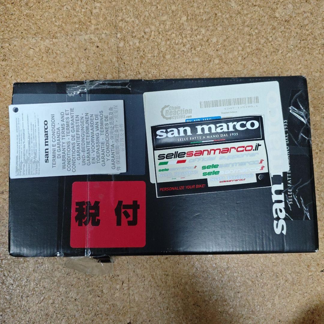 Selle San Marco Aspide Superleggera with outer box