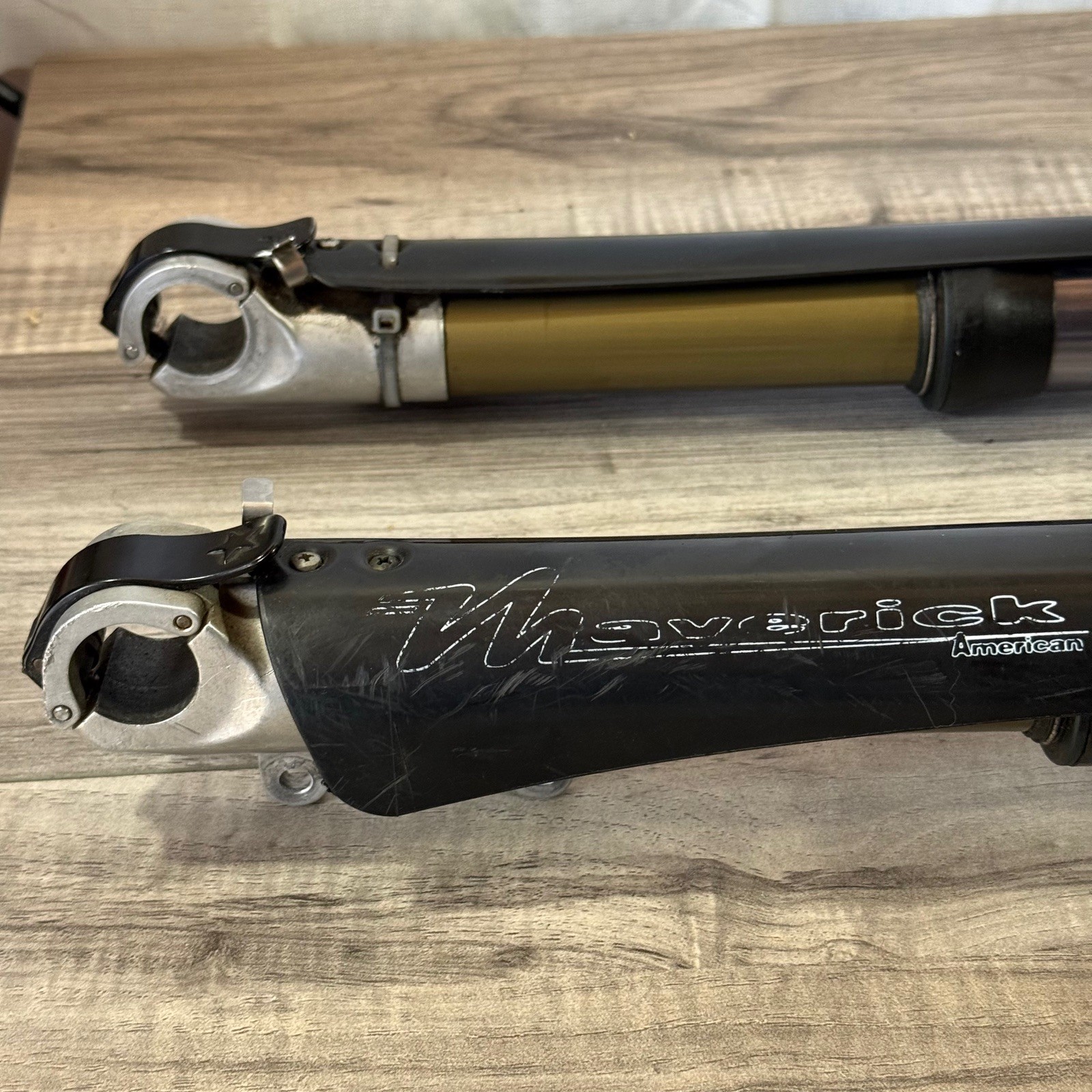 Maverick SC32 Single Crown Fork 1 1/8 200mm 100 Travel Inverted Fork 