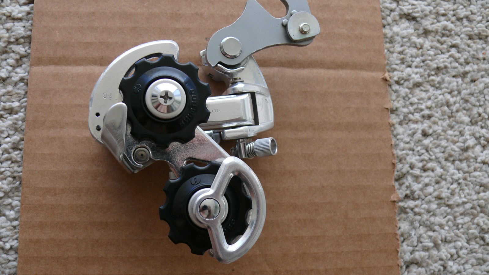 Shimano 600 Rear Arabesque Rear Derailleur NOS