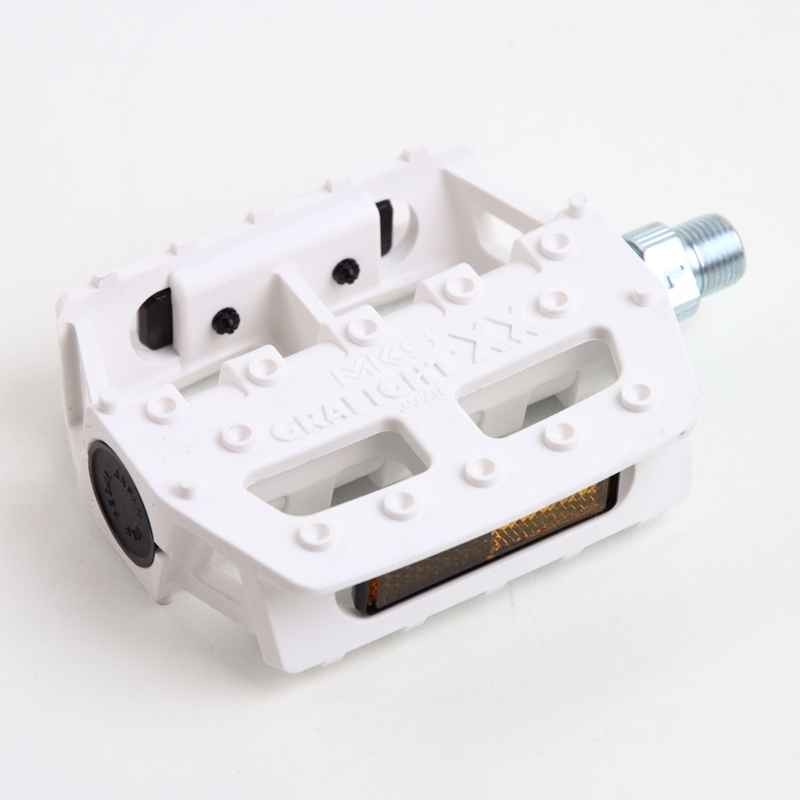 MKS Grafight-XX Pedals 9/16″ Concave Fiberglass/Composite Body White from Japan