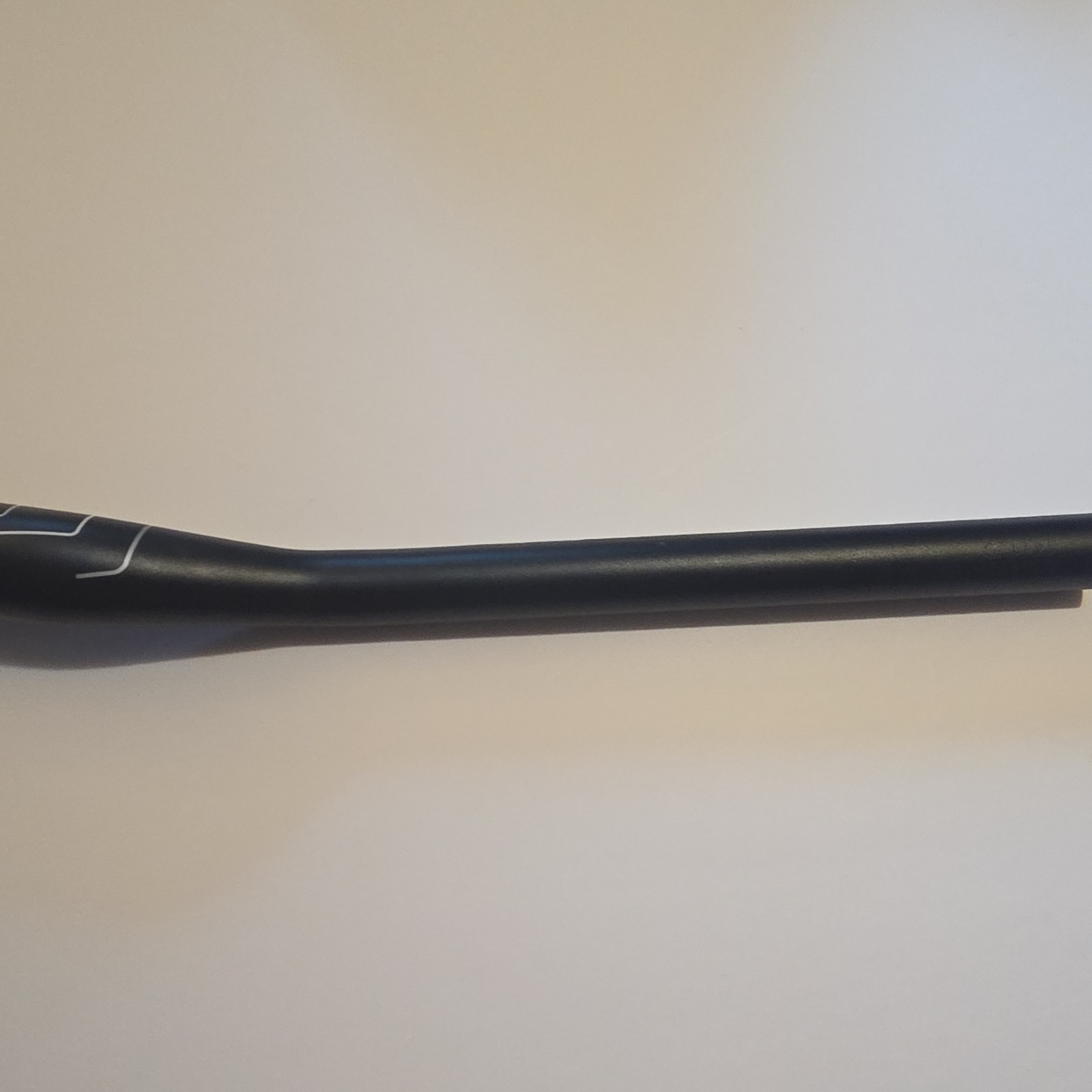 Giant Connect Bicycle Handlebars 31.8mm Clamp 690mm Width Black