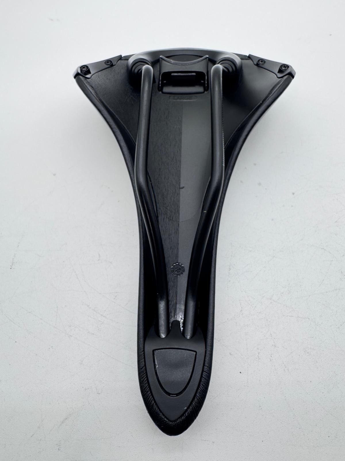 Fizik Aliante Large Saddle Bull Spine Concept Black Italy Made