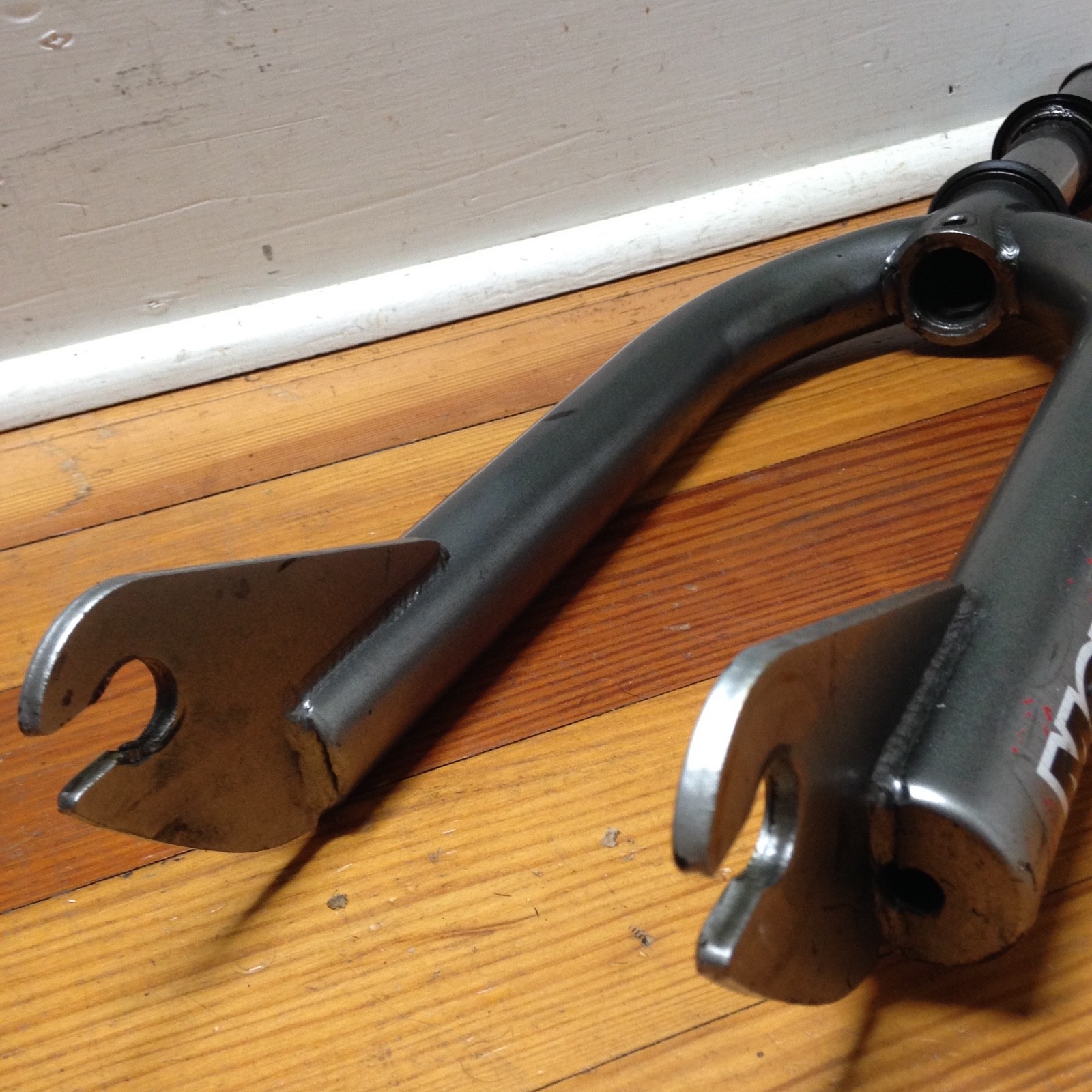 Mongoose Ravage BMX Fork 20 in 1-1/8″ Threadless Headset Old School BMX Silver