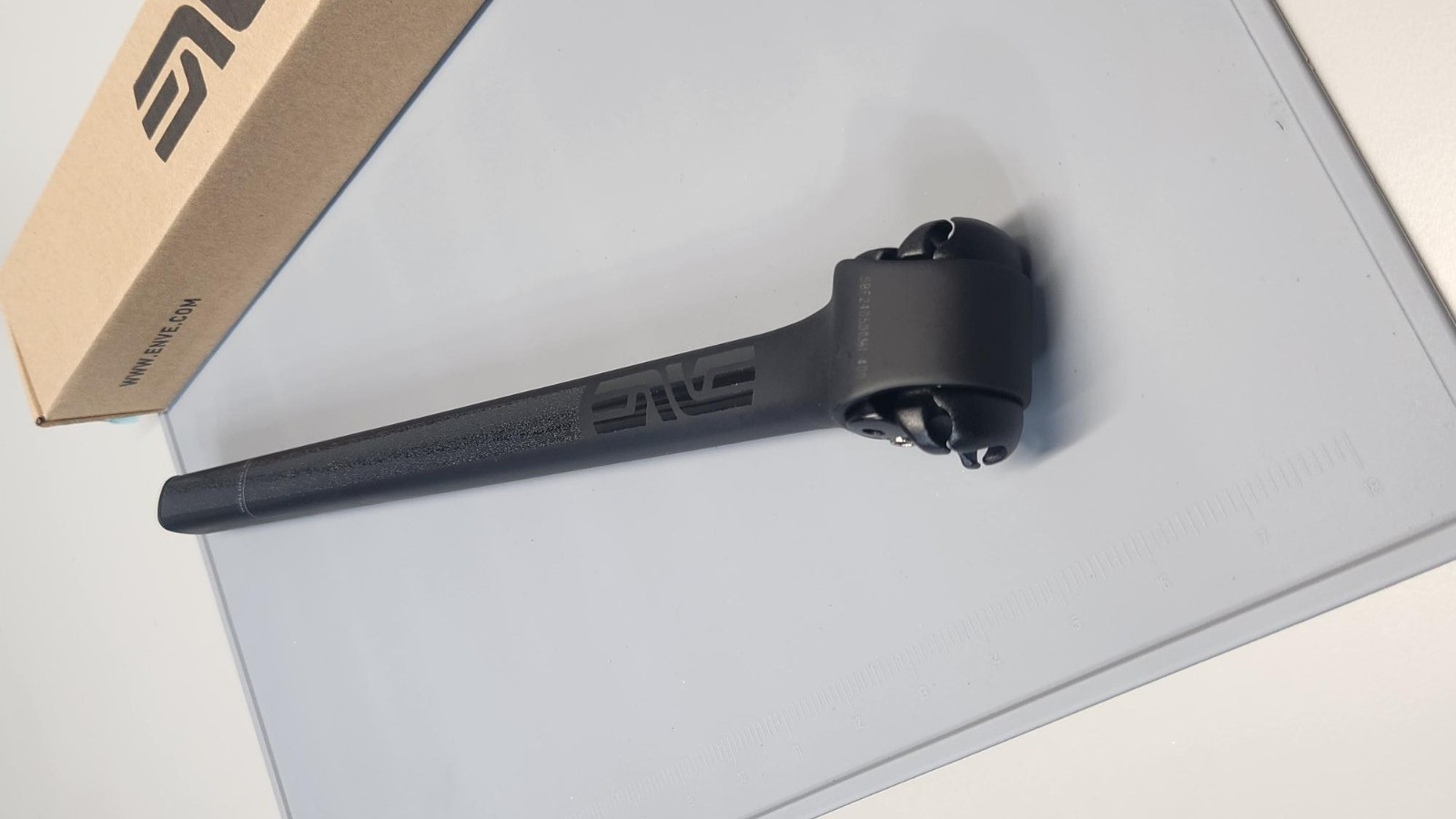 ENVE Aero Seatpost. 400 mm / 0 mm~~