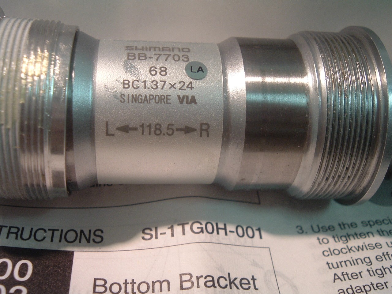 Shimano Dura Ace BB-7703 Sealed Cartridge NEW Bottom Bracket-68×118.5MM-’12 -NIB