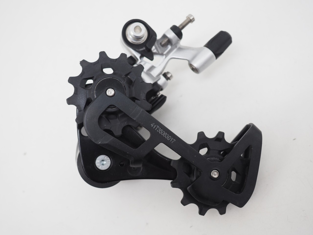 New! SRAM Rival 1 Rear Derailleur 11 Speed Medium Cage Black/Silver 36t Max Cog